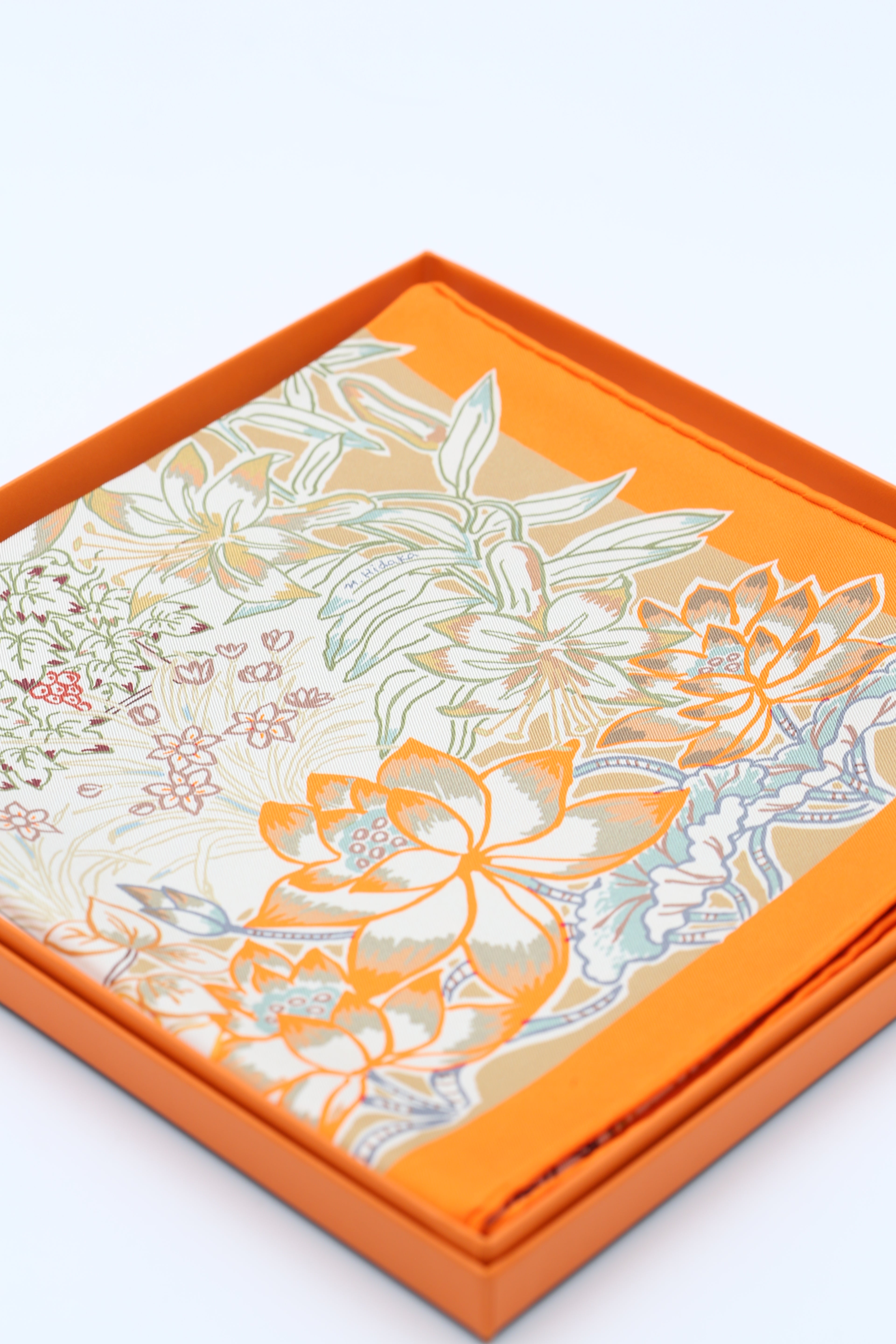 HERMÈS SCARF 90X90 CARRE DOUBLE FACE MILLE FEUILLES DE S01 CF/ORANGE/GRIS PERLE/