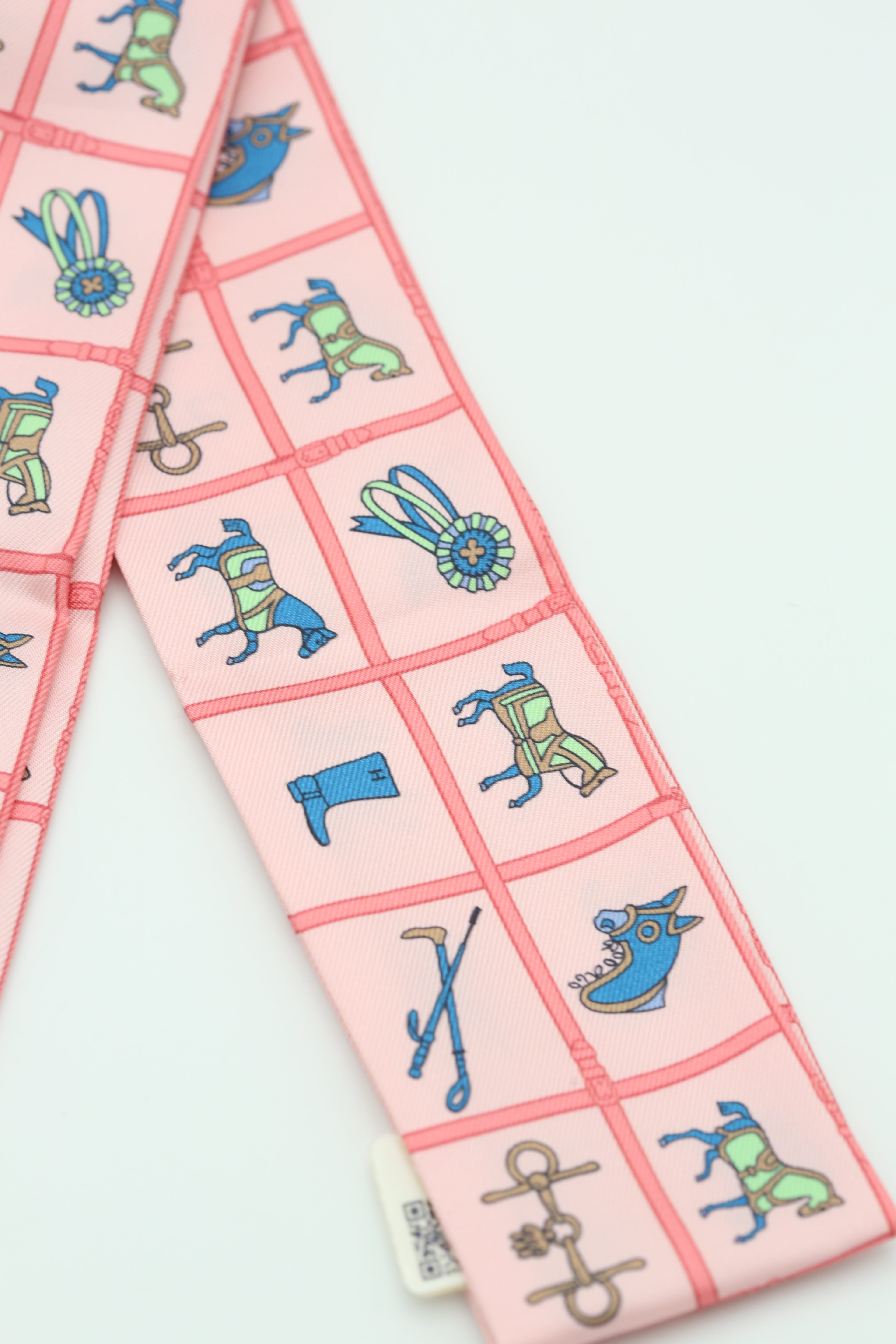 HERMÈS TWILLY COUVERTURES ET TENUES EC/ROSE/BLEU/VERT