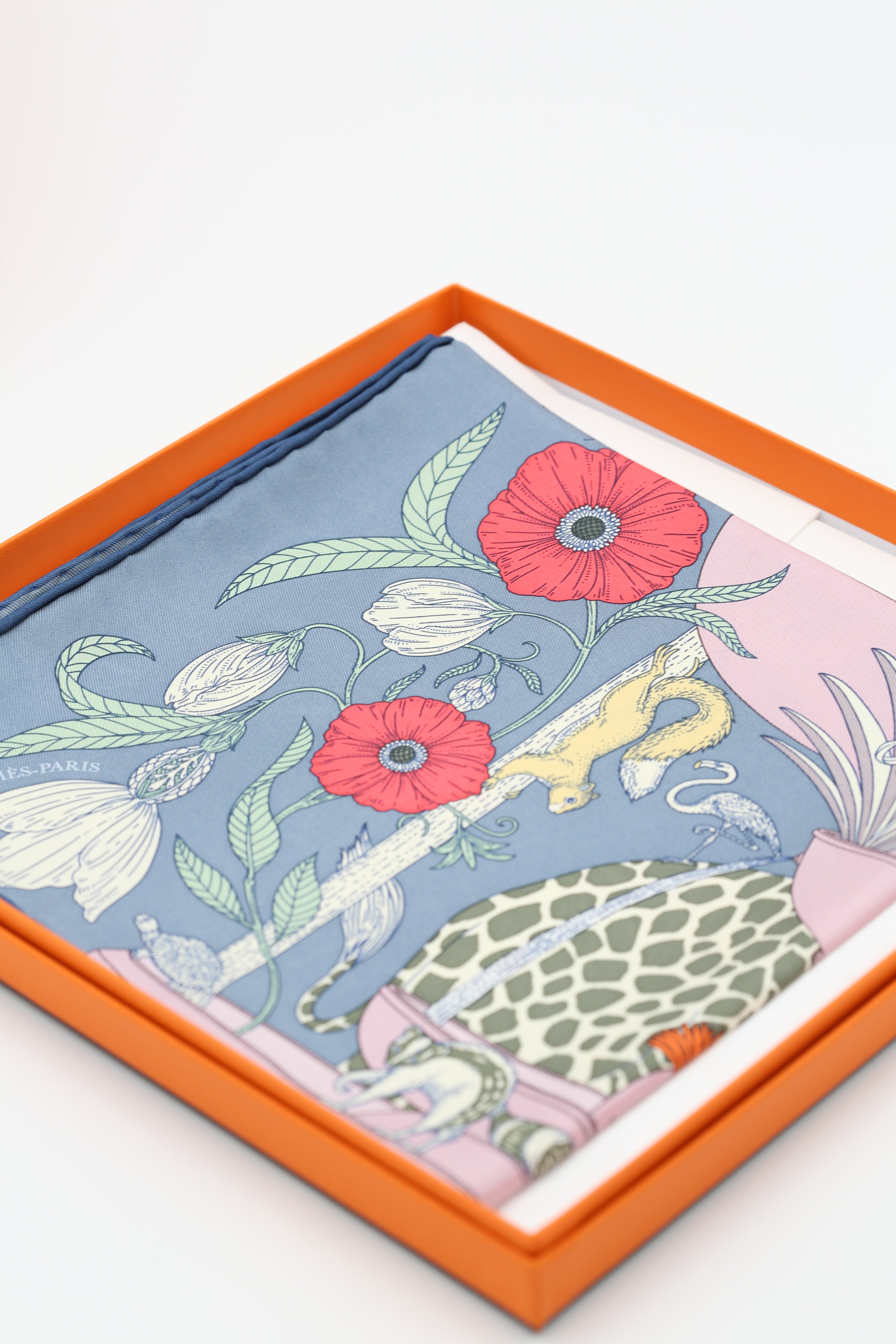 HERMÈS SCARF 45X45 CAVROCHE TWILL PRECIOUS PARADISE DET AL/BLEU GROS/VIEUX R0