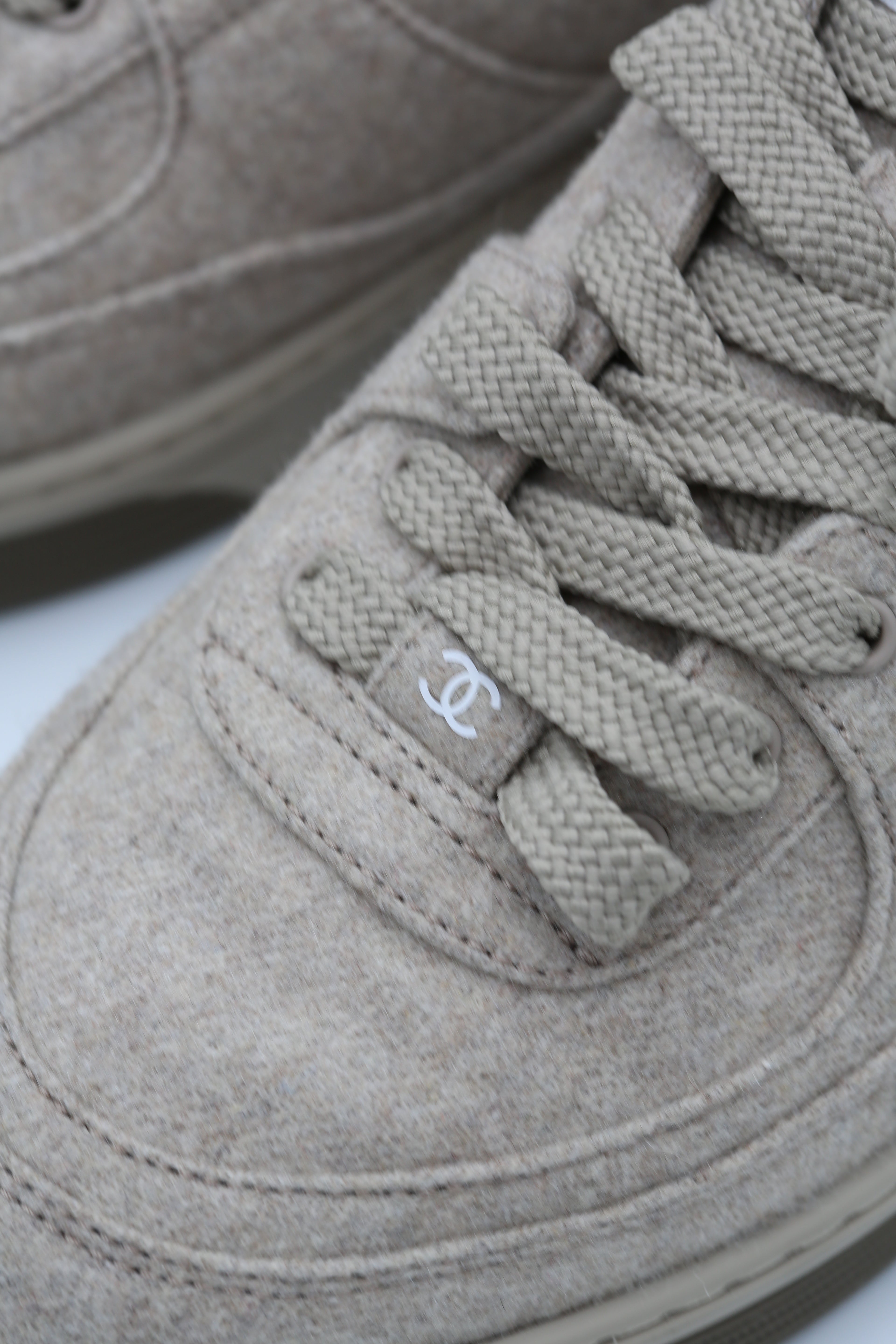 CHANEL 24B SNEAKERS BEIGE SIZE 36