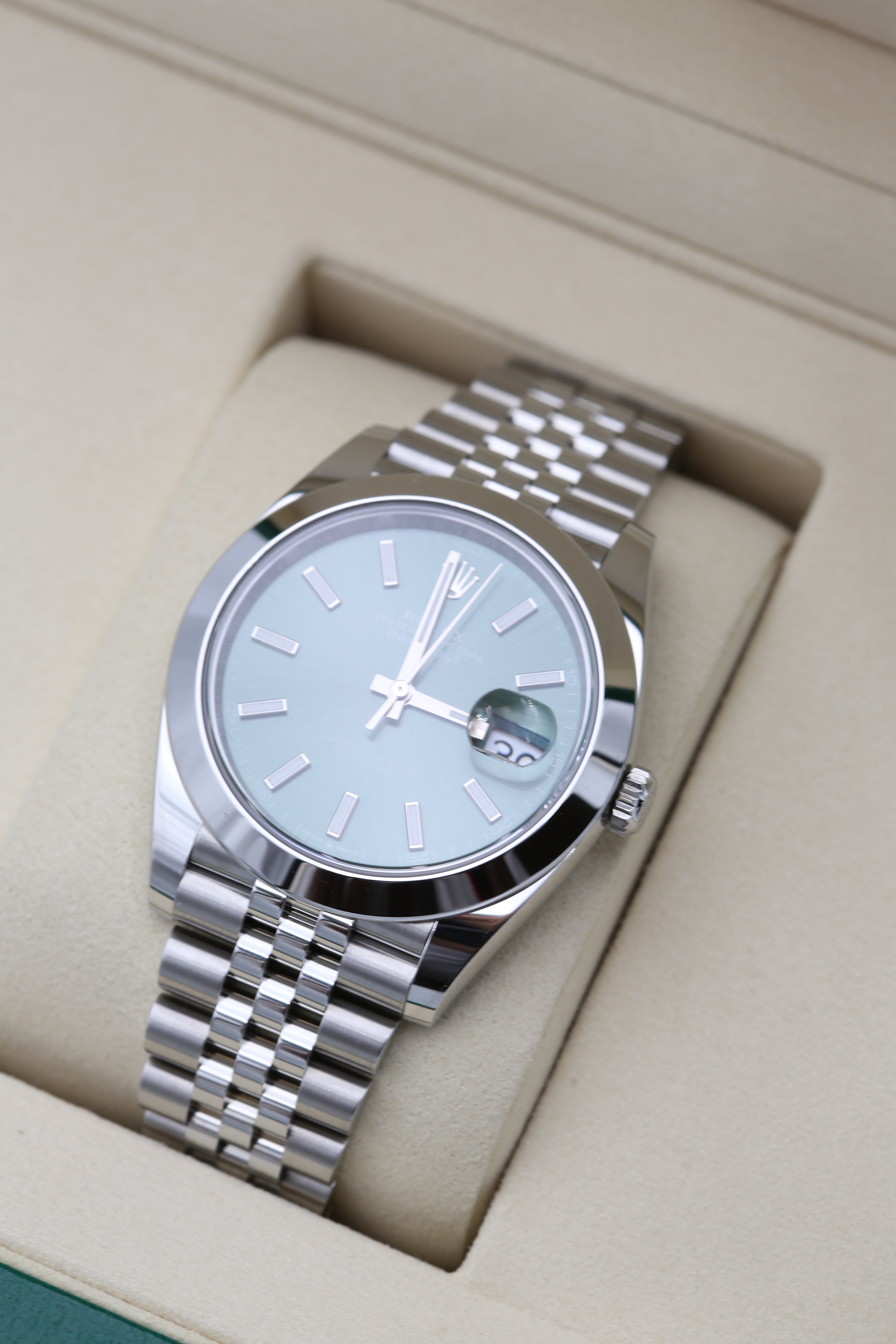 ROLEX OYSTER PERPETUAL DATE JUST 41 126300 18K WHITE GOLD GREEN DIAL 2025