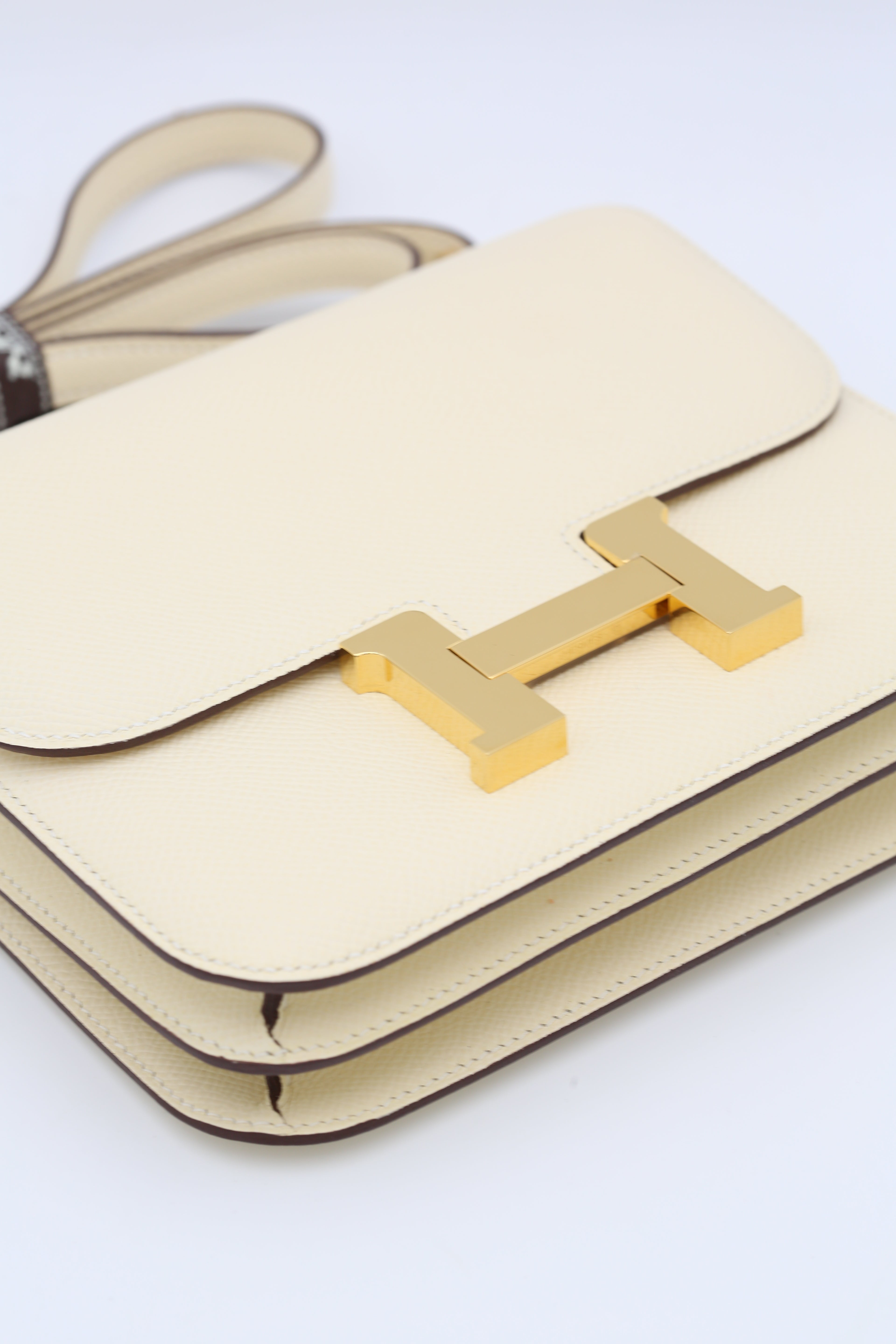 HERMÈS CONSTANCE 18 NATA EPSOM GOLD HARDWARE U STAMP