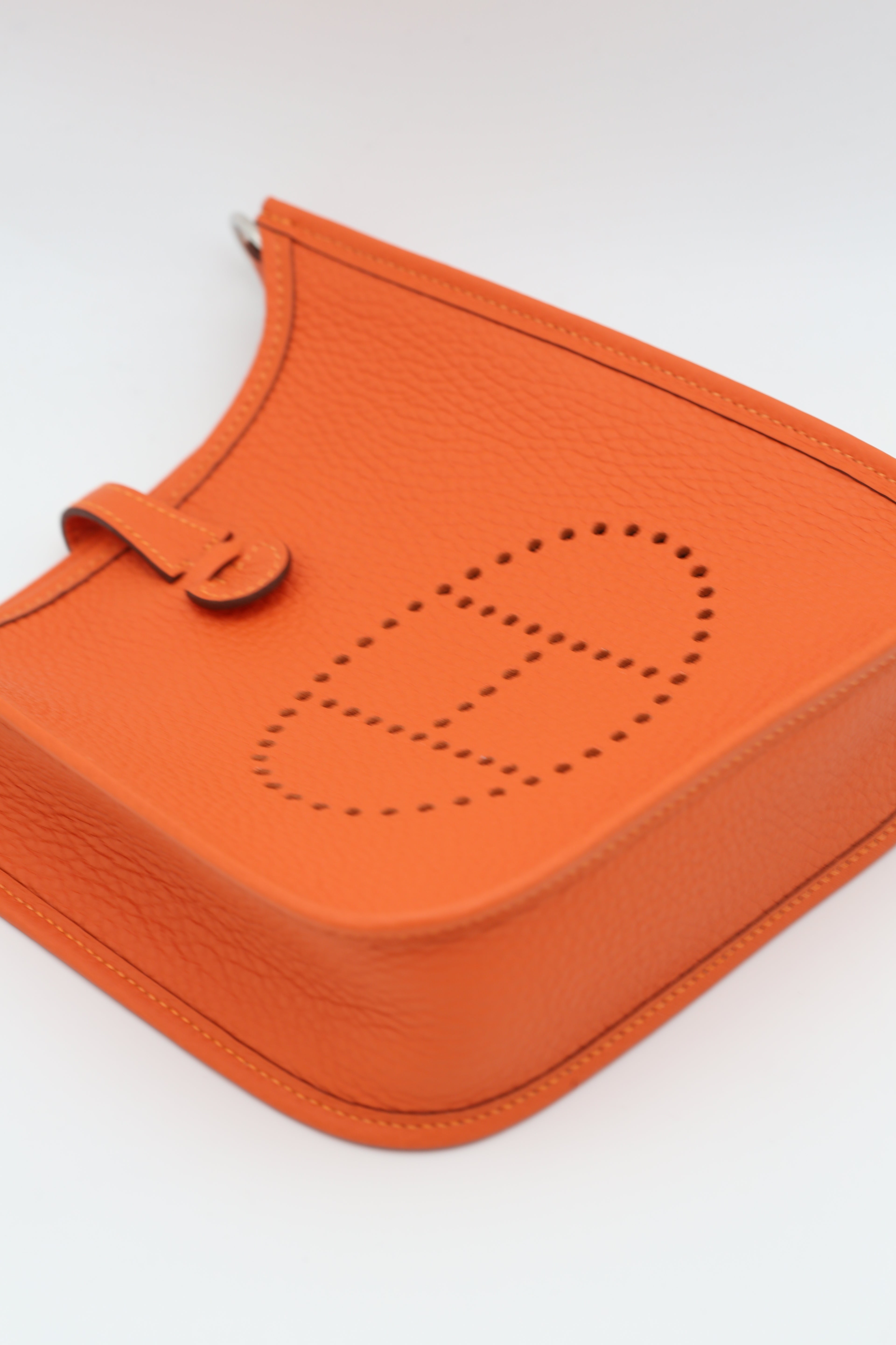 HERMÈS EVELYN16 ORANGE TAURILLON CLEMENCE G STAMP