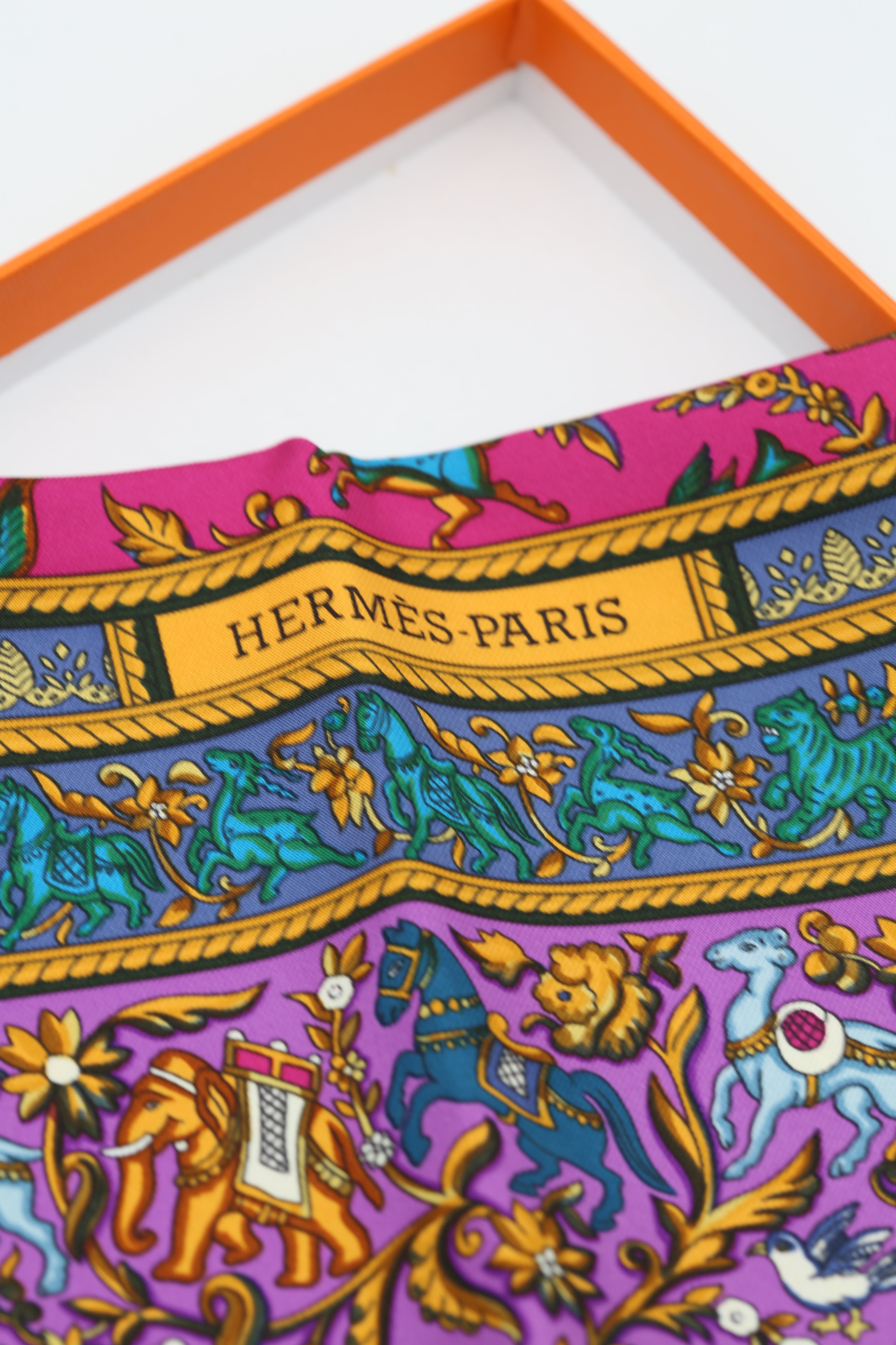 HERMÈS SCARF 90X90 PURPLE