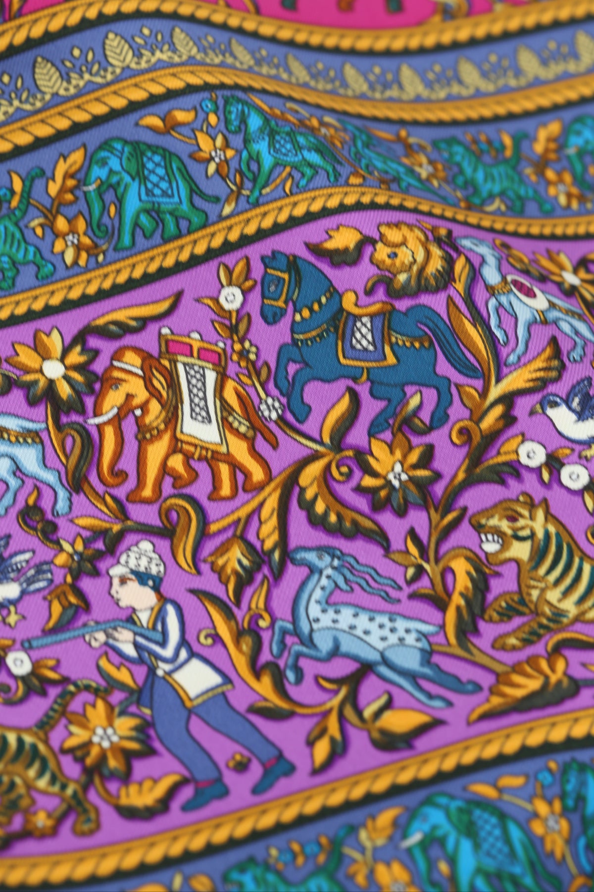 HERMÈS SCARF 90X90 PURPLE