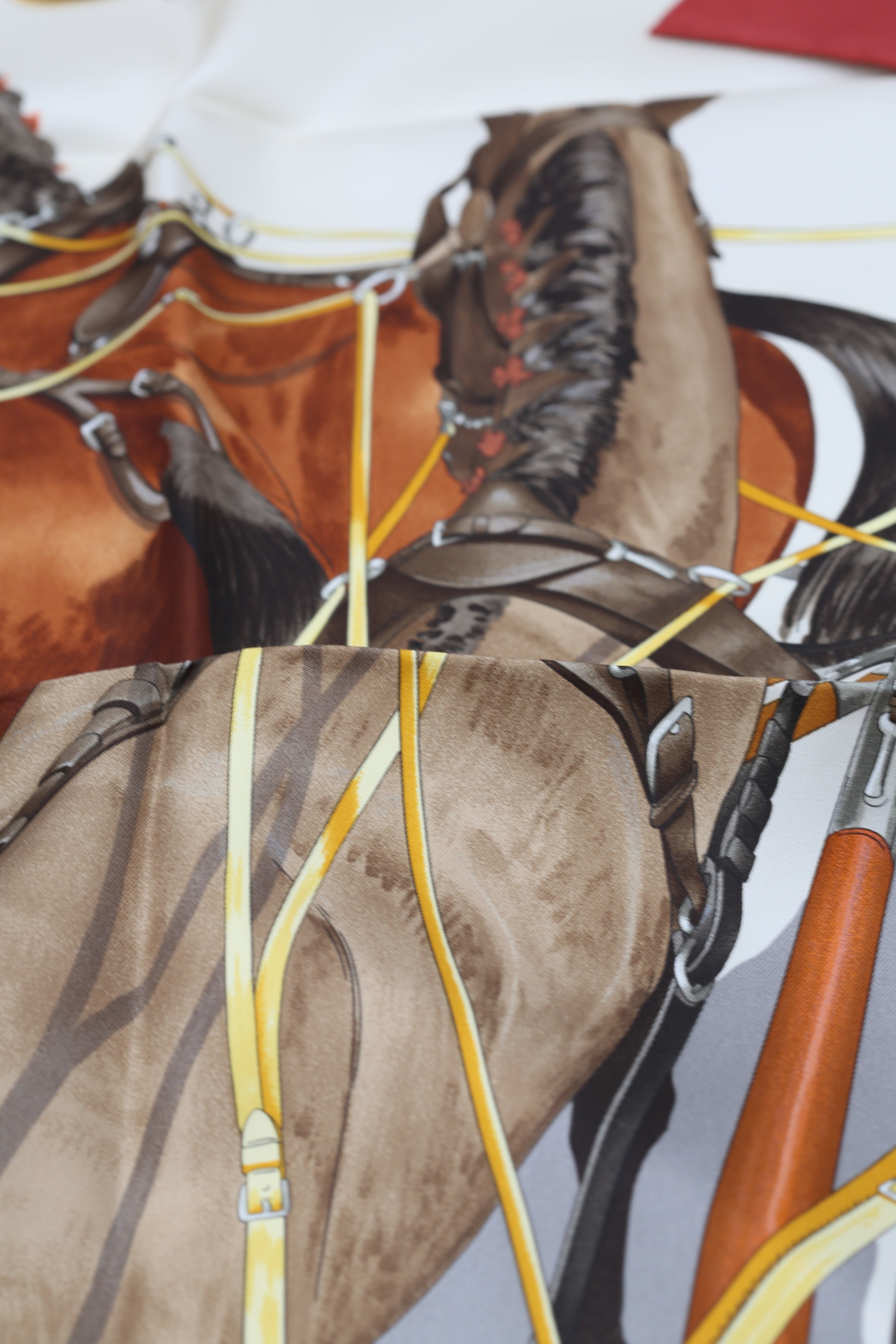 HERMÈS SCARF 90X90 BEIGE & BROWN