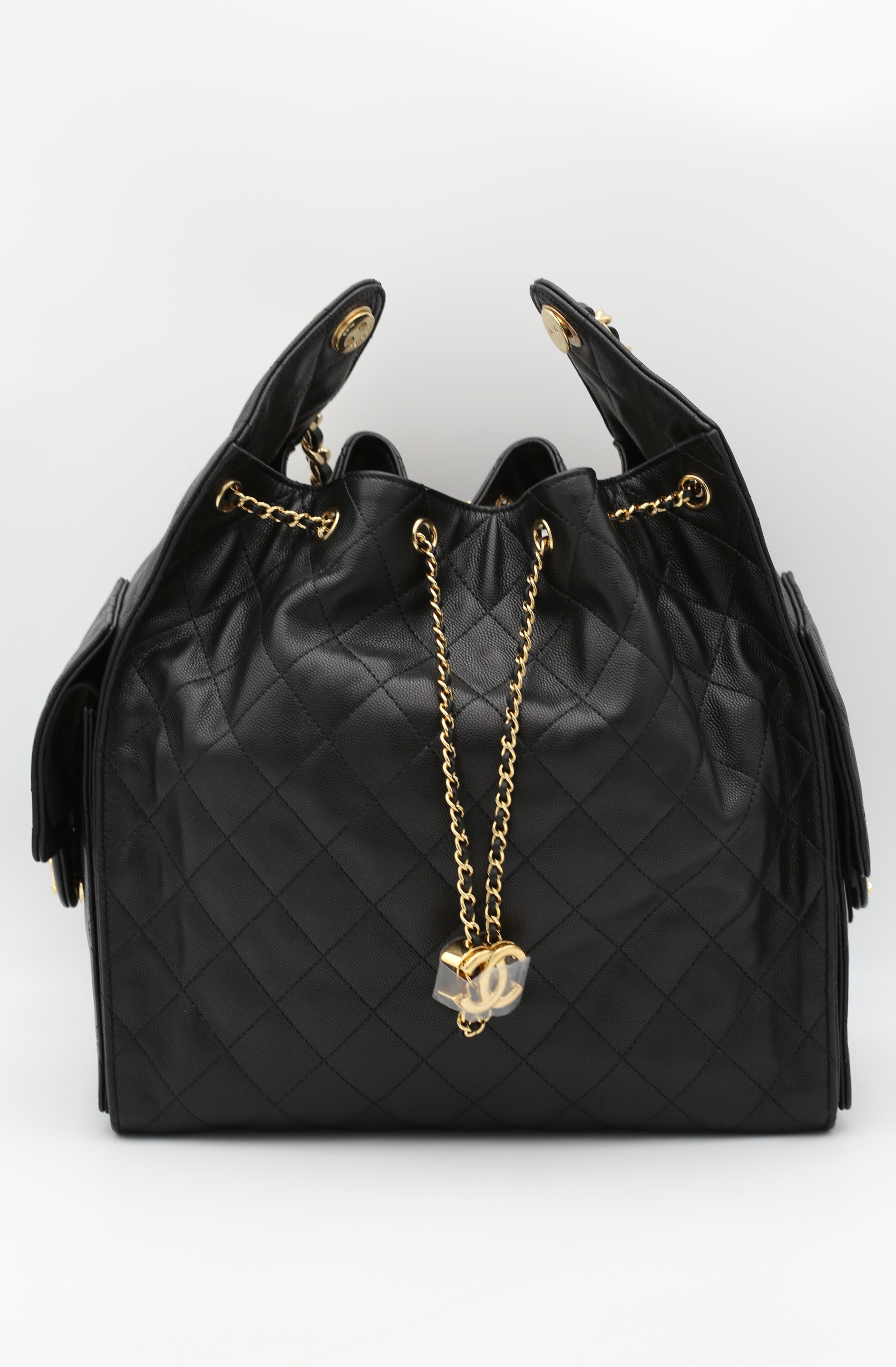 CHANEL 25 HOBO BAG MEDIUM BLACK GRAINED CALFSKIN GOLD METAL