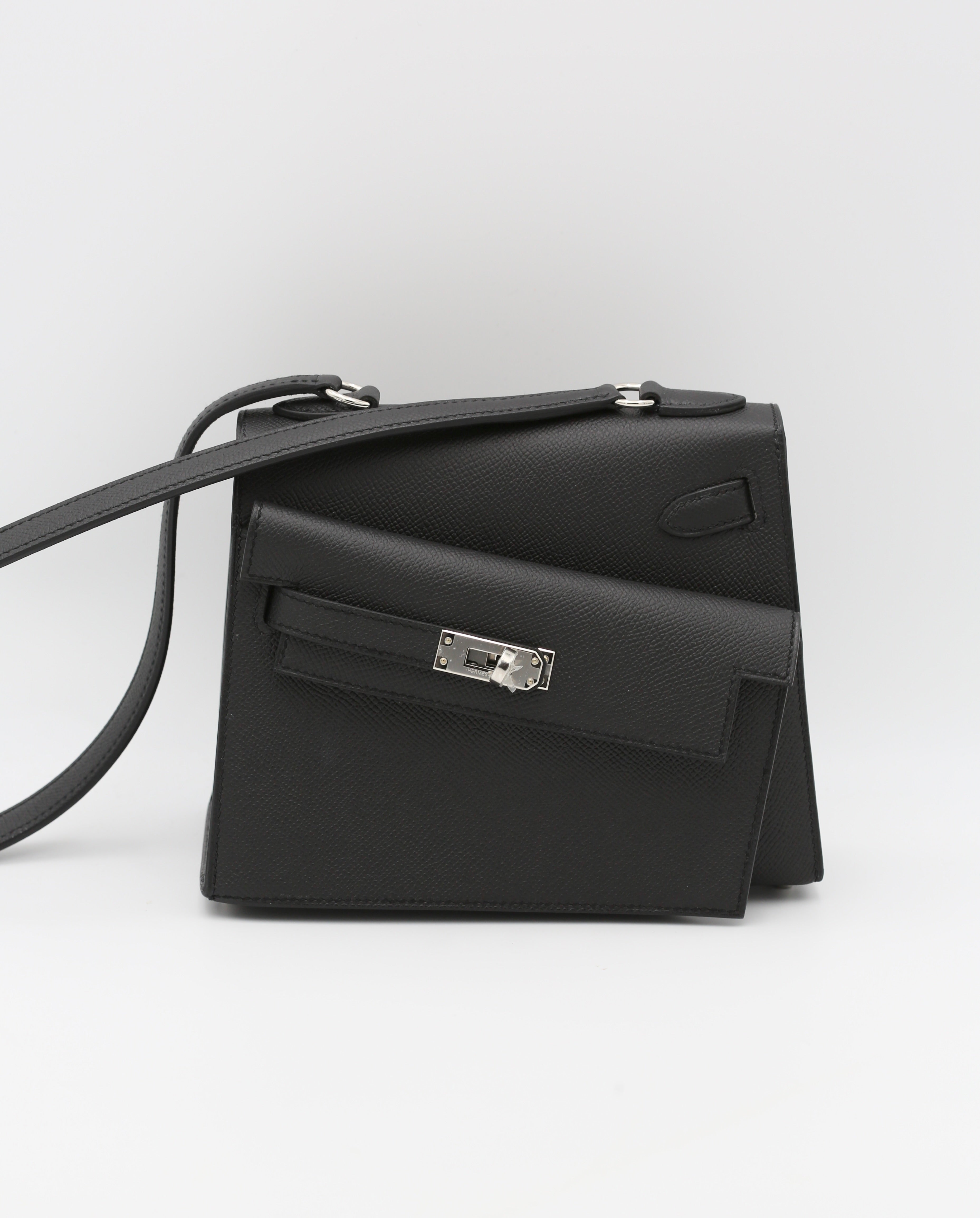 HERMÈS KELLY DESORDRE BLACK EPSOM SILVER HARDWARE W STAMP