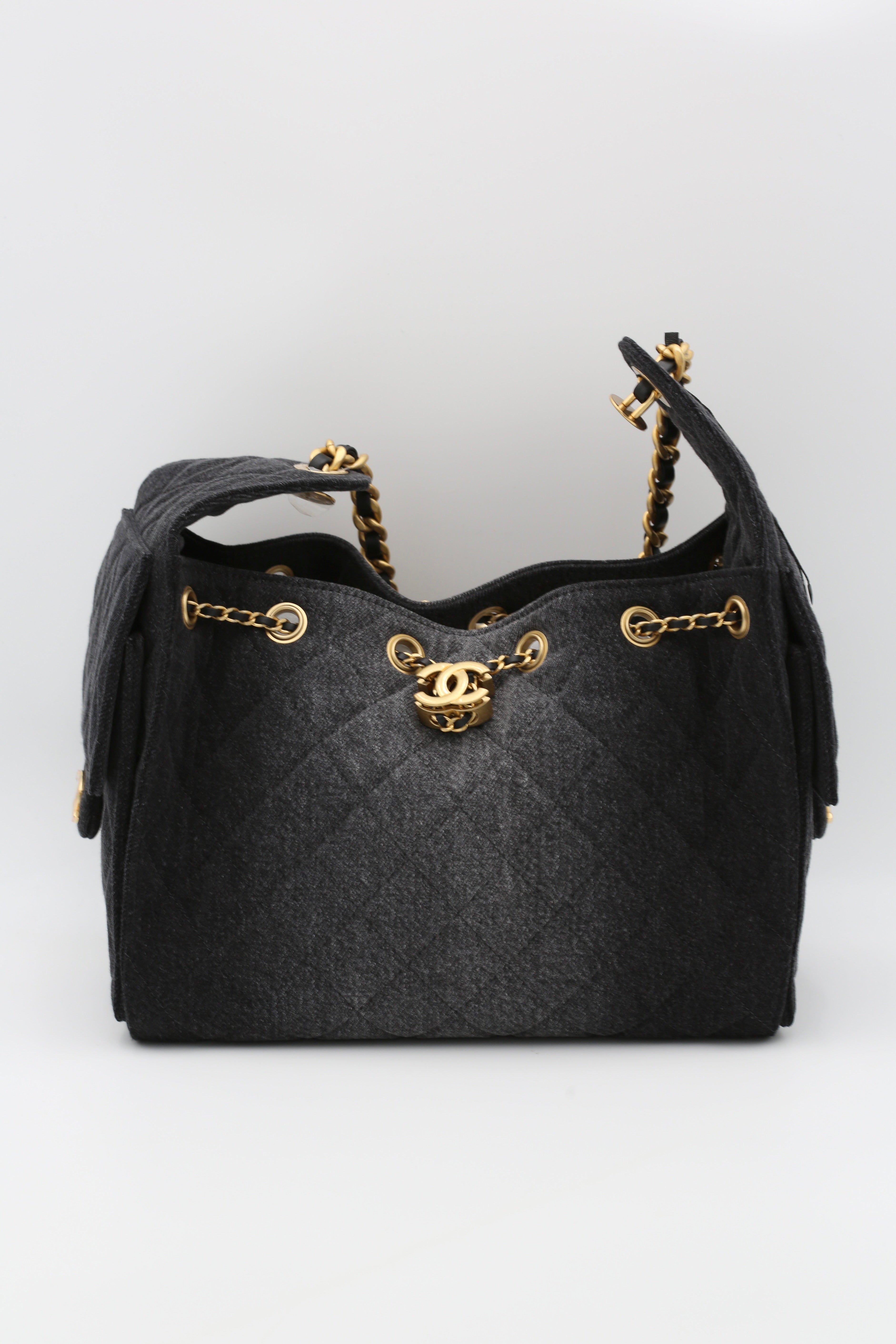 CHANEL 25 SMALL HOBO HANDBAG 26P BLACK JEAN GOLD