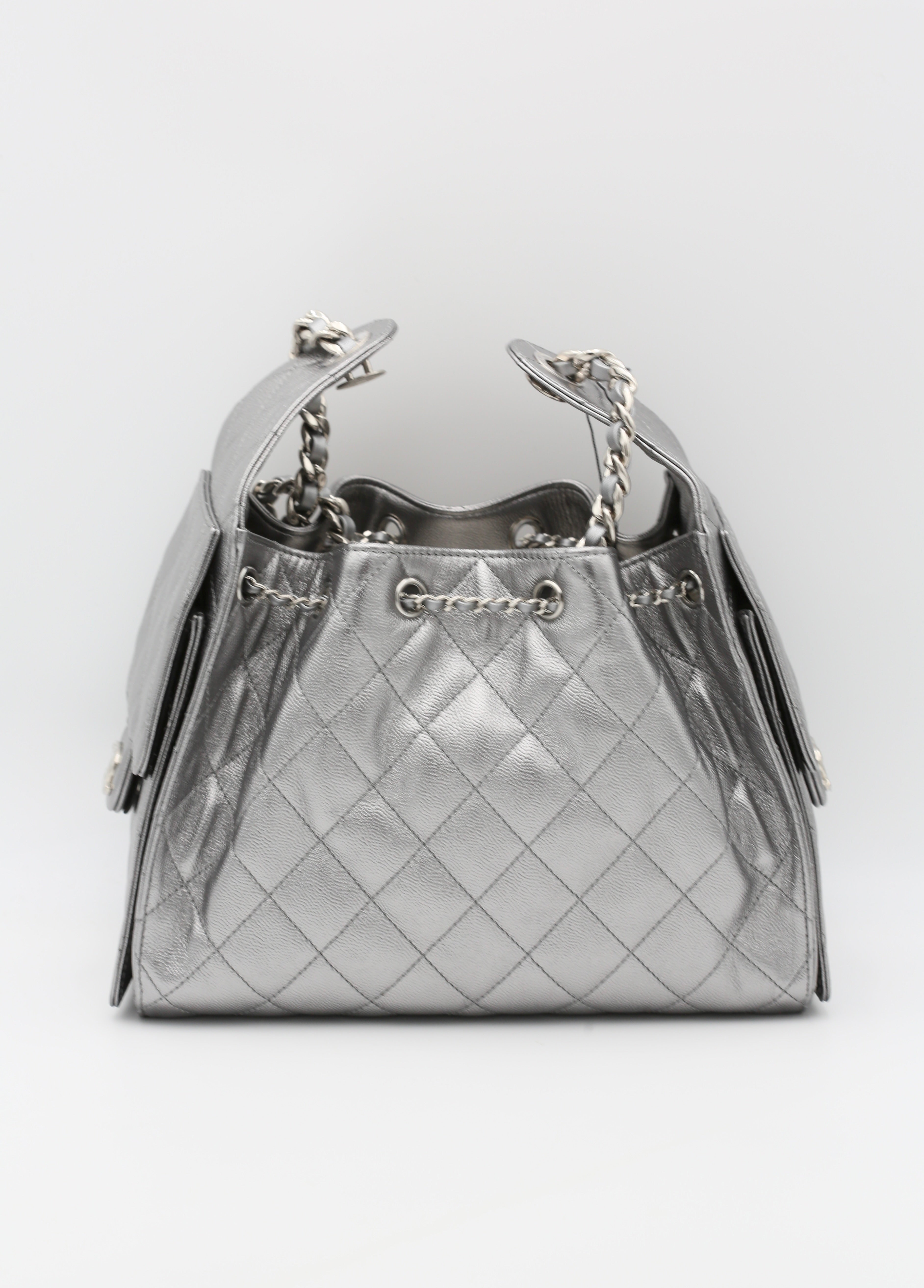 CHANEL 25 SMALL HOBO HANDBAG 26C ANTHRACITE SILVER