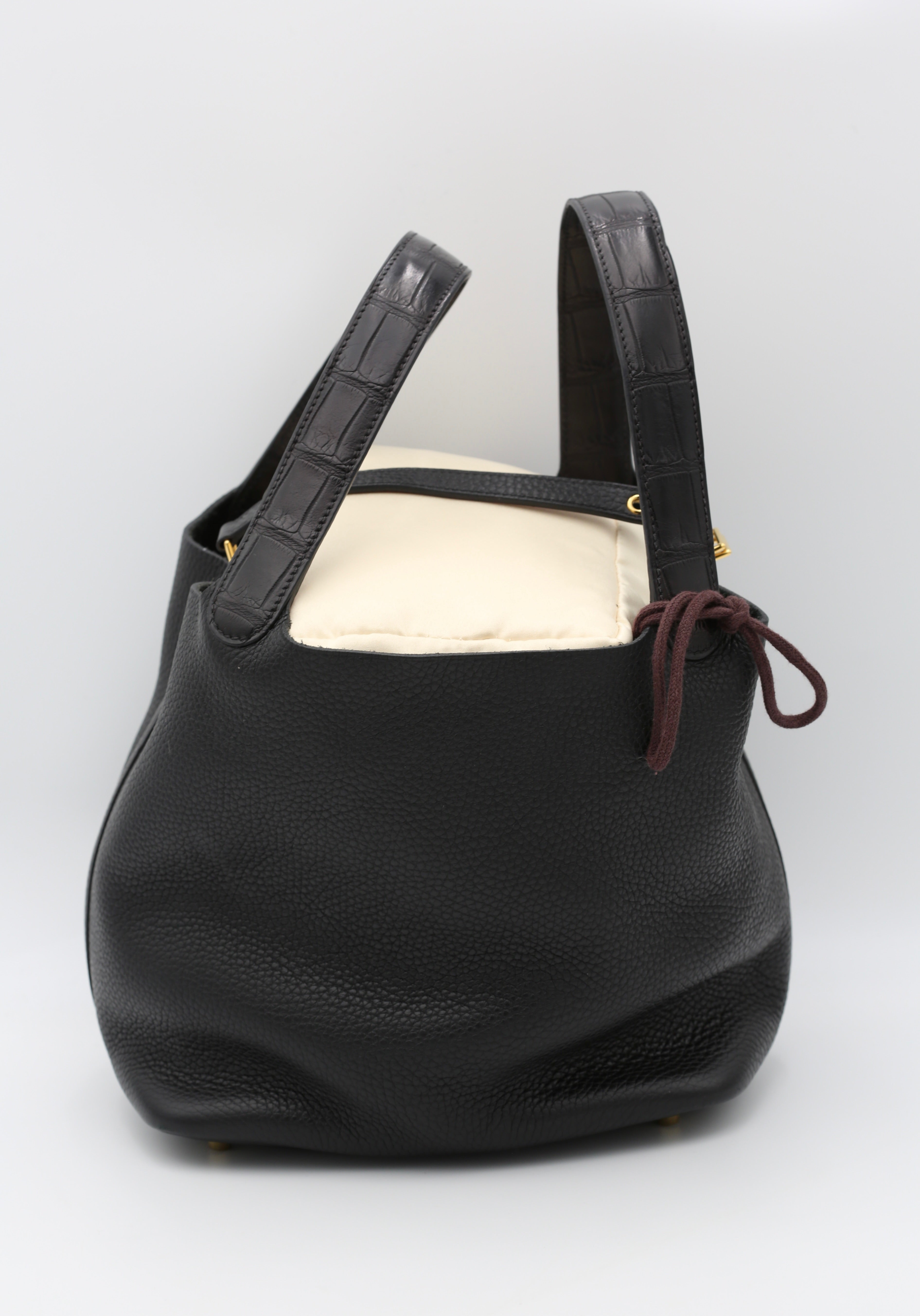 HERMÈS PICOTIN22 NOIR TOUCH GOLD HARDWARE Z STAMP