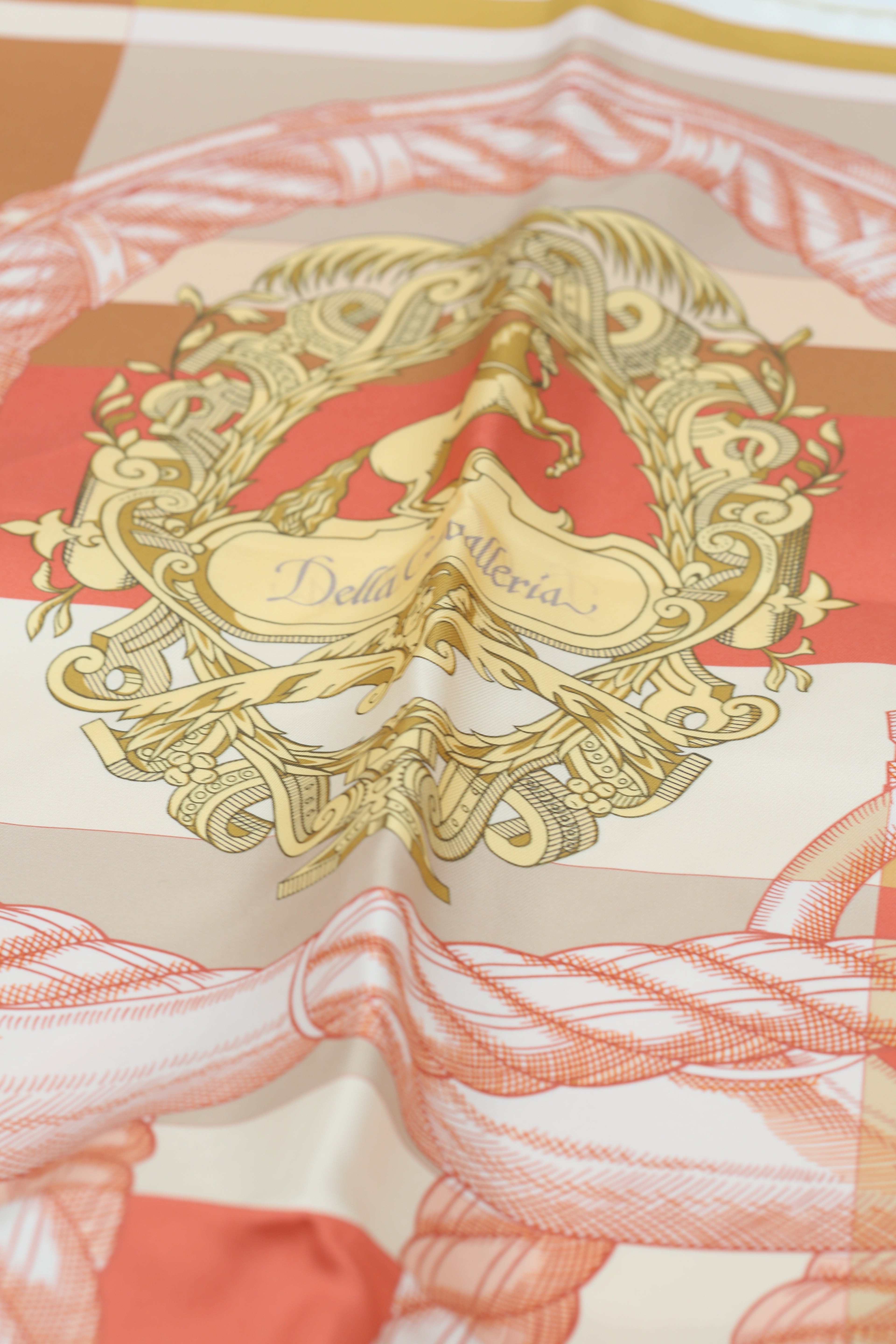 HERMÈS SCARF 90X90 SILK ORANGE/JAUNE/CRAIE/MULTICOLOR