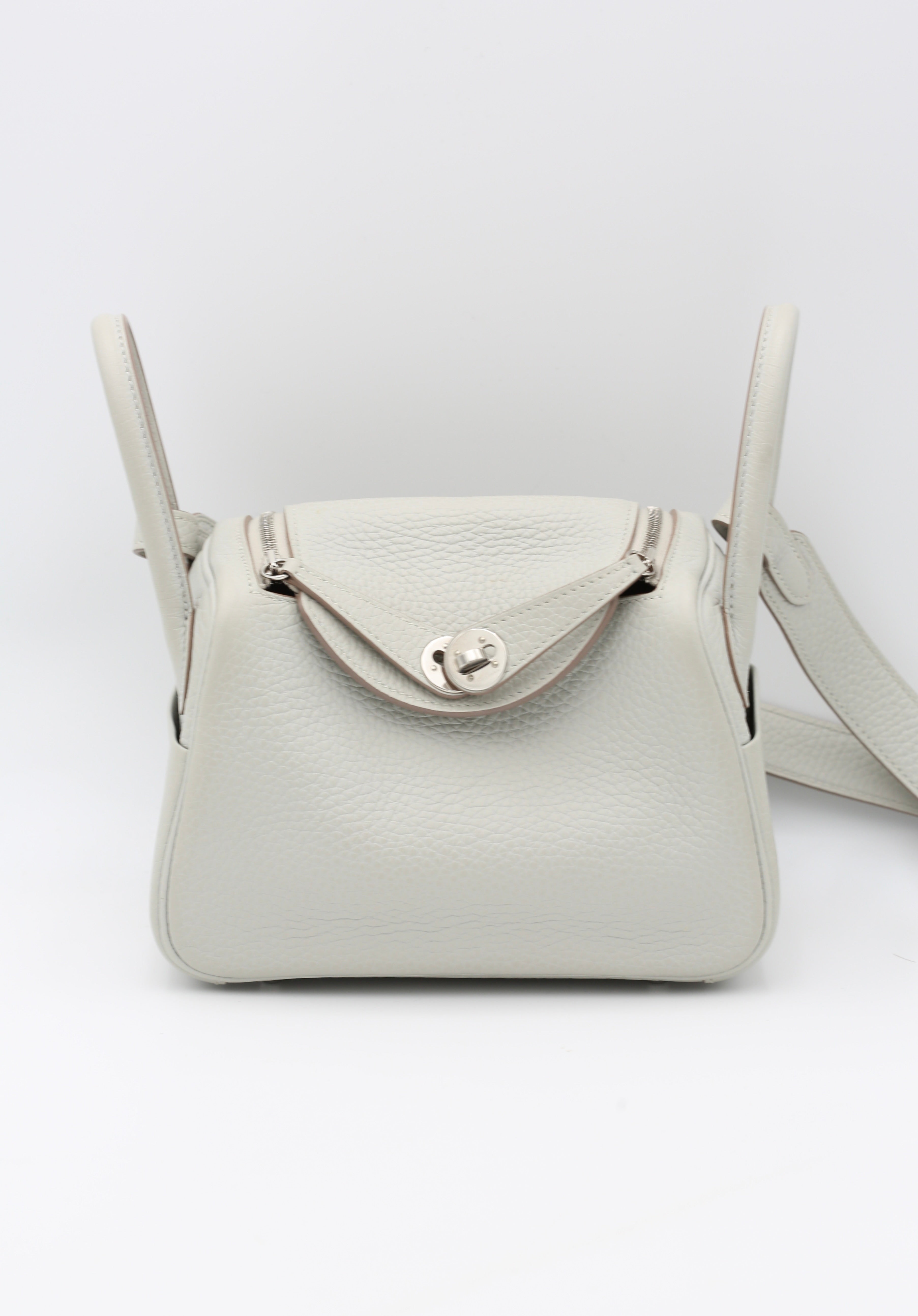 HERMÈS MINI LINDY GRIS PERLE TAURILLON CLEMENCE SILVER HARDWARE Y STAMP