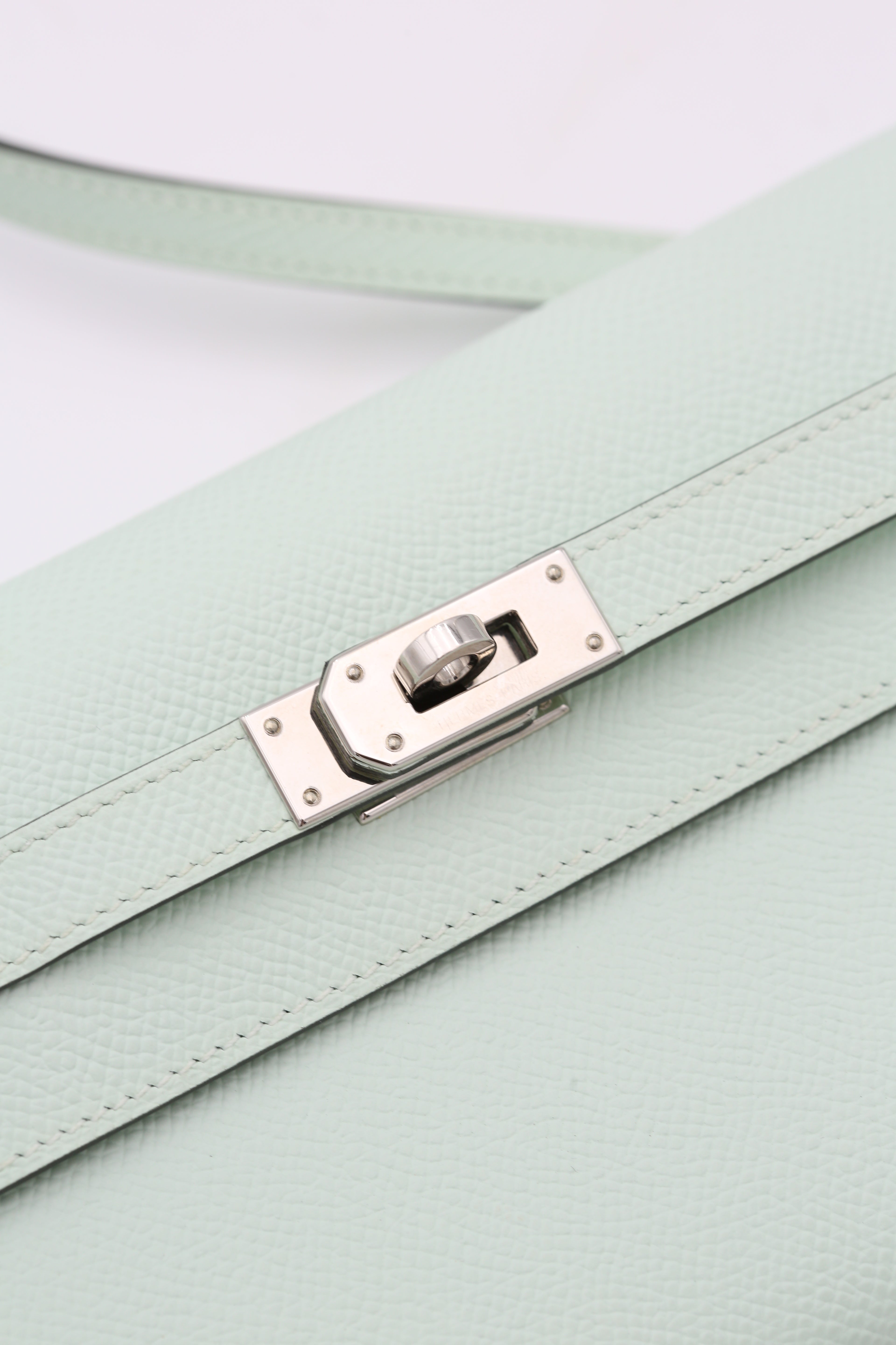 HERMÈS KELLY TO GO VERT PEPPERMINT EPSOM SILVER HARDWARE K STAMP