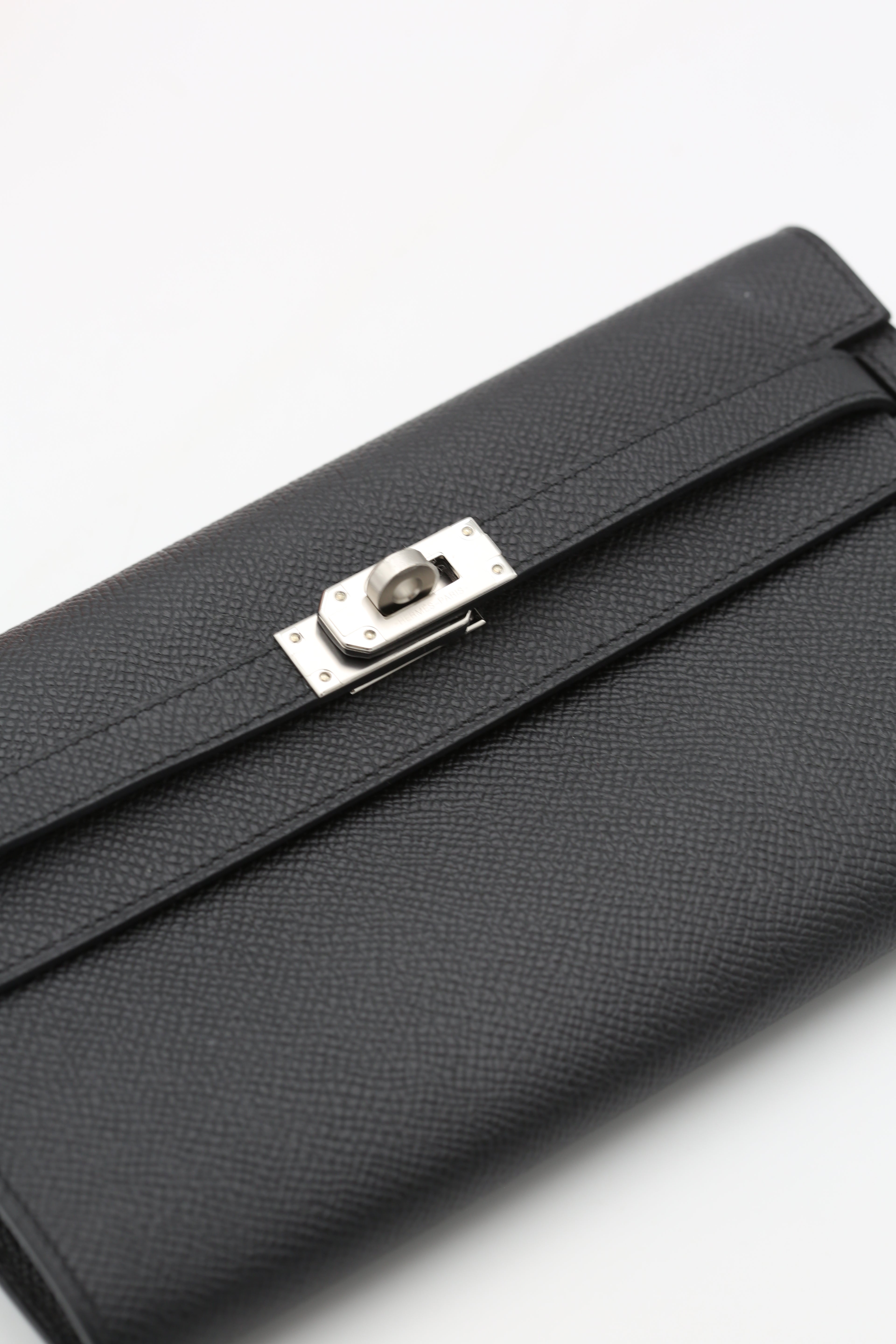 HERMÈS KELLY TO GO NOIR EPSOM SILVER HARDWARE K STAMP