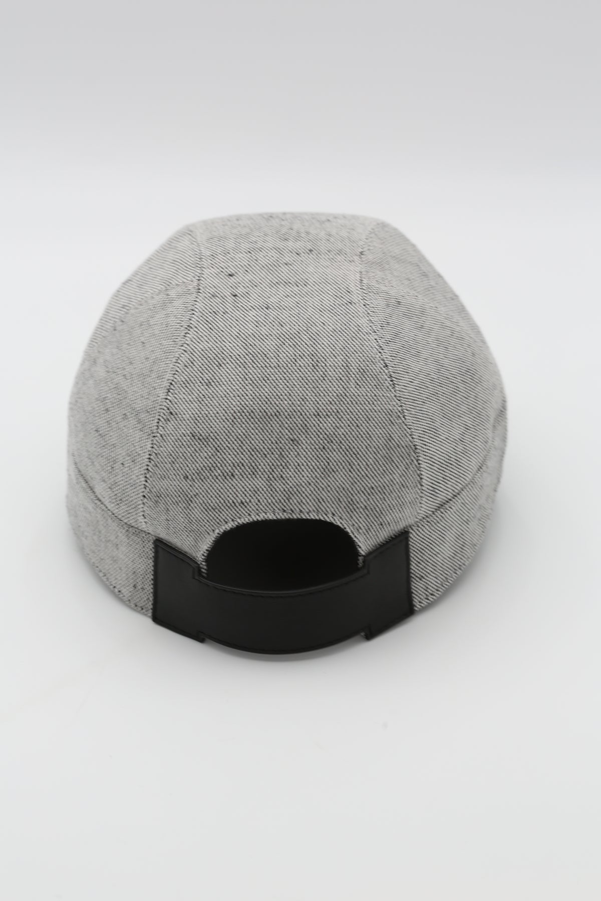 HERMÈS MAX CAP GRIS