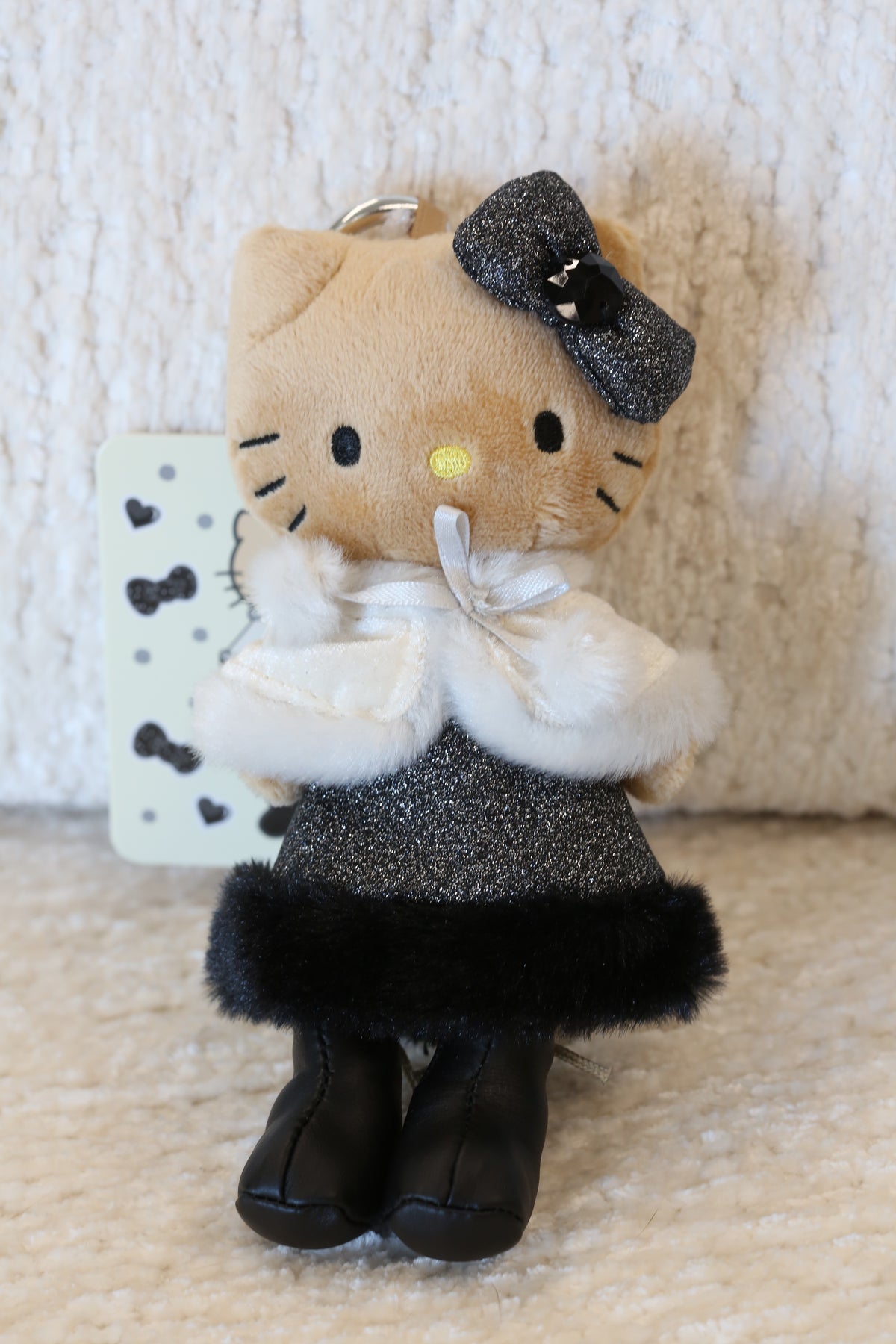 HELLO KITTY STYLE UP LONG-LEG BAG CHARM CAMEL & BLACK & WHITE