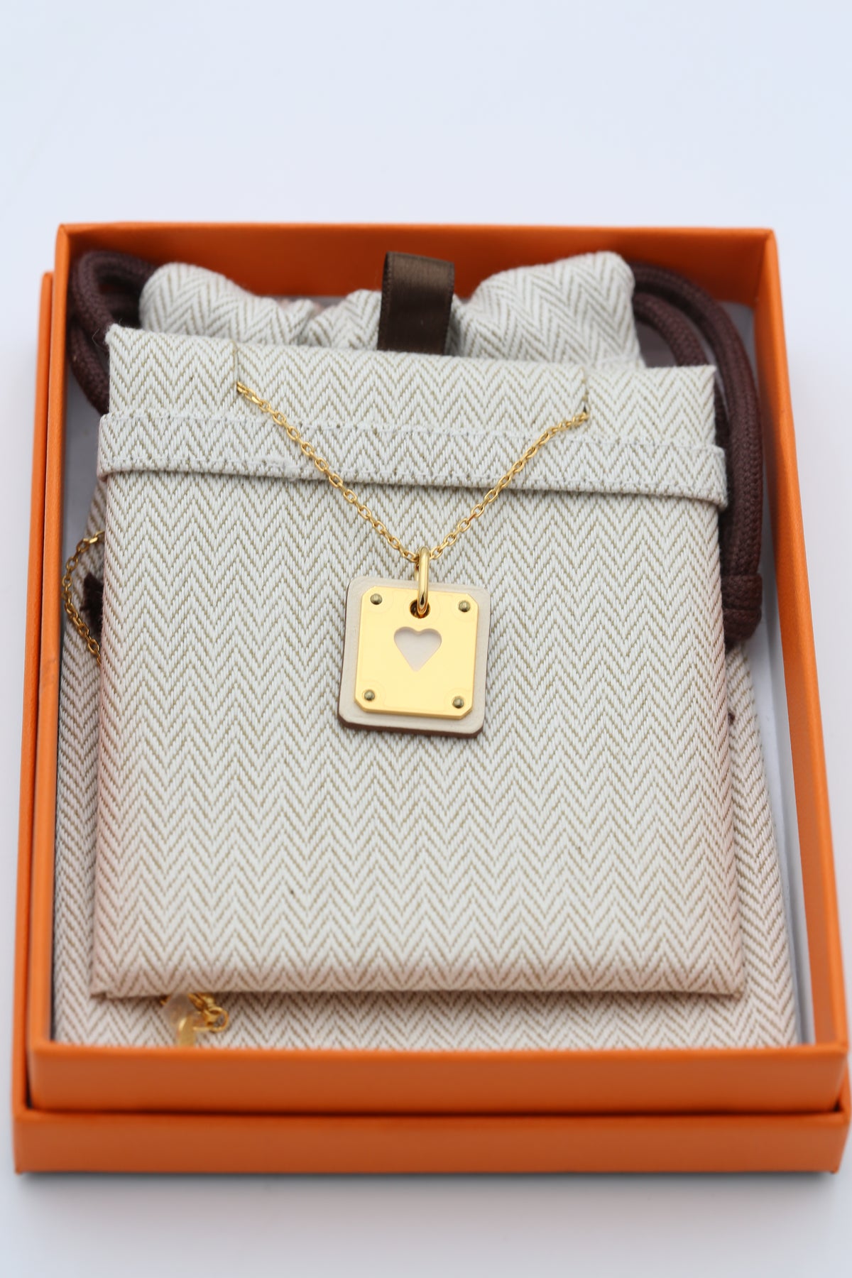HERMÈS NECKLACE HEART