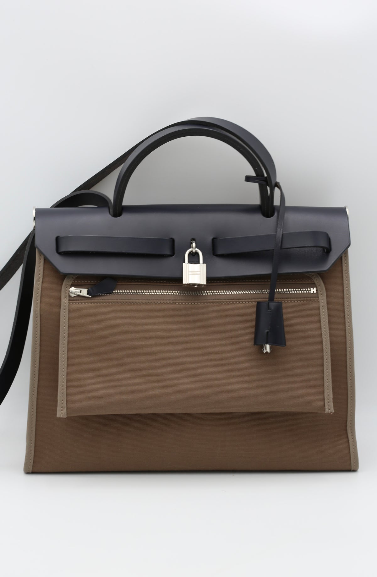 HERMÈS HERBAG 31 BAI BRUN & BLEU MARINE SILVER HARDWARE A STAMP