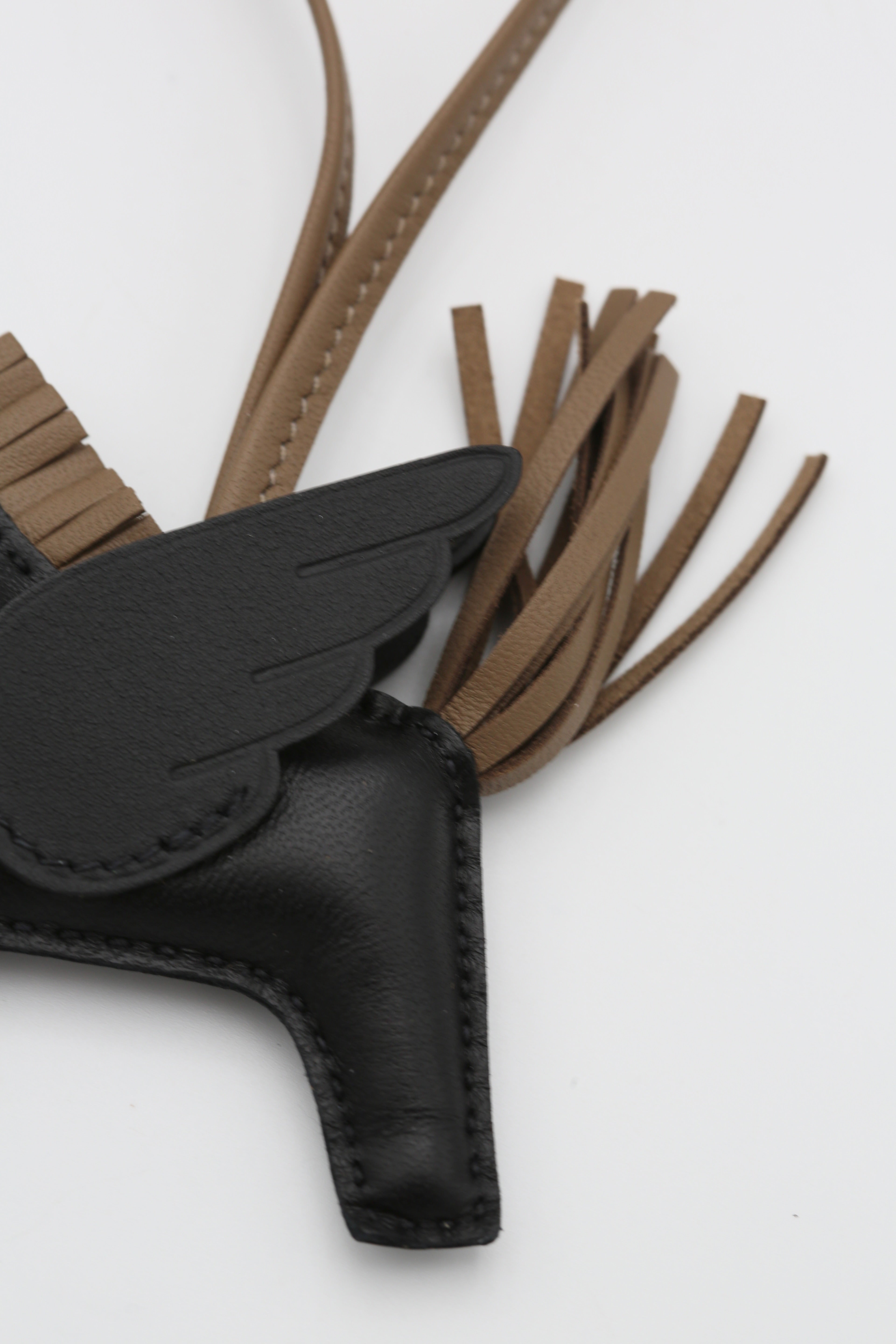 HERMÈS RODEO PEGASE PM CHARM NOIR/ETOUPE