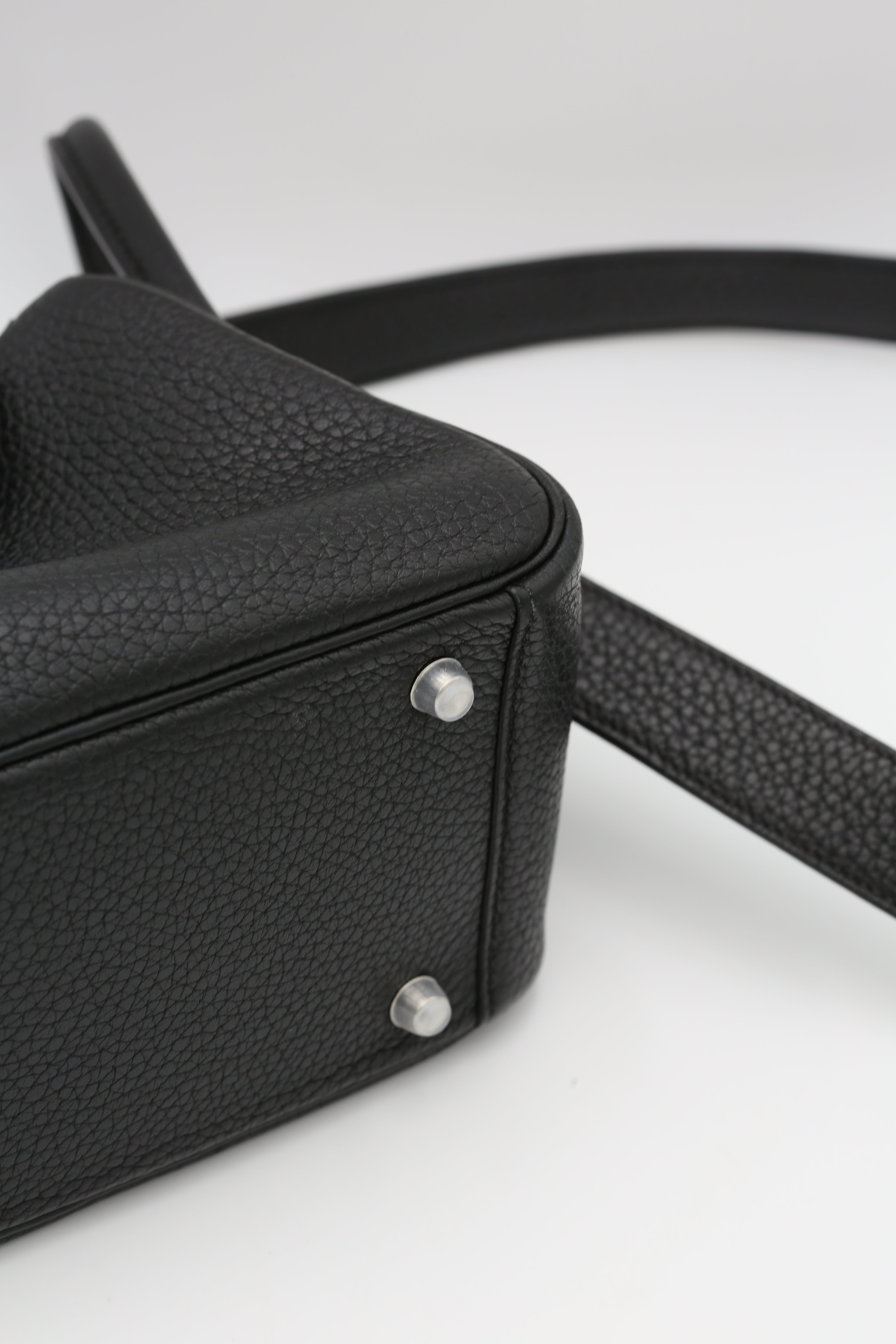 HERMÈS MINI LINDY NOIR TAURILLON CLEMENCE SILVER HARDWARE Z STAMP