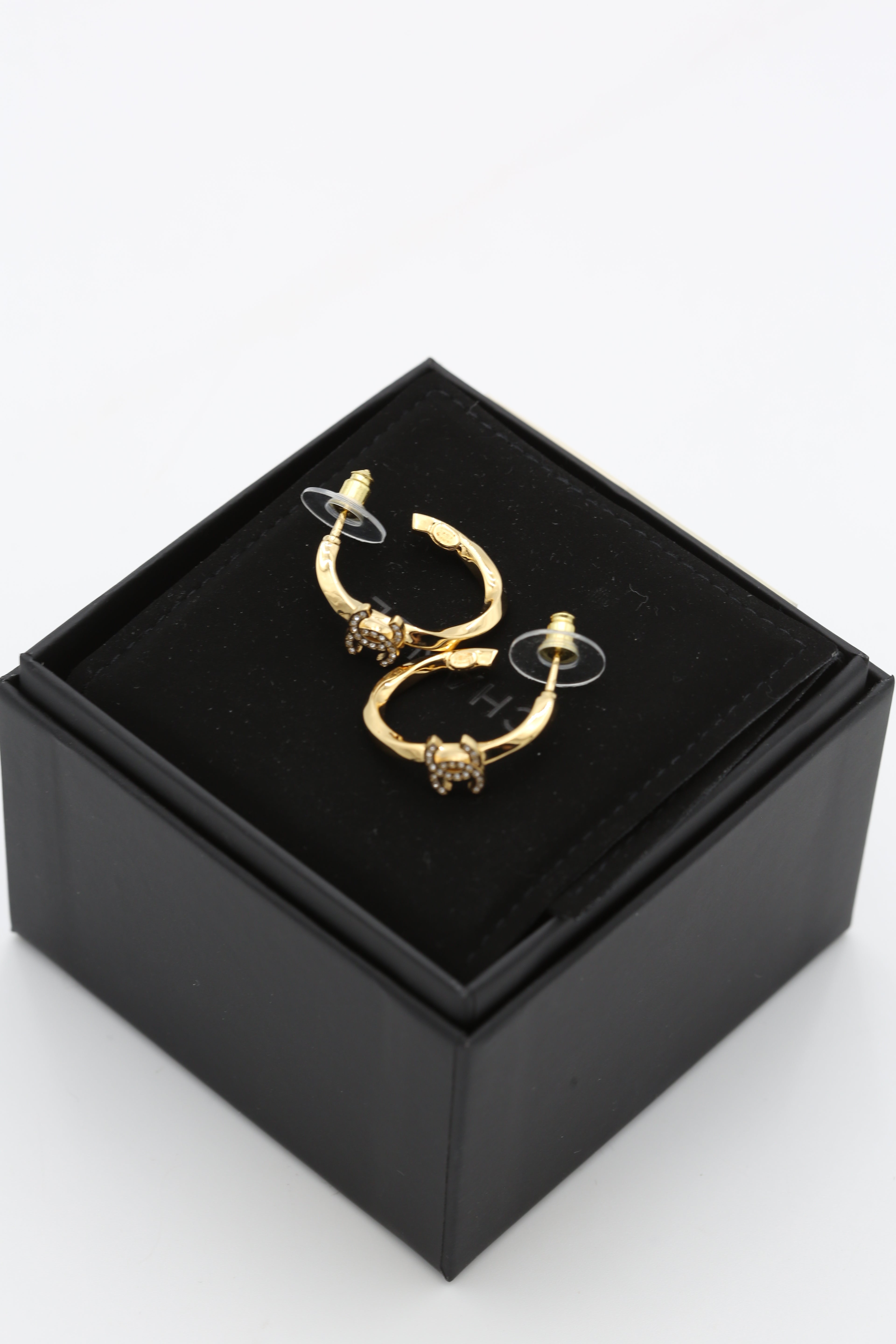 CHANEL CC LOGO CRYSTAL HOOP EARRINGS GOLD