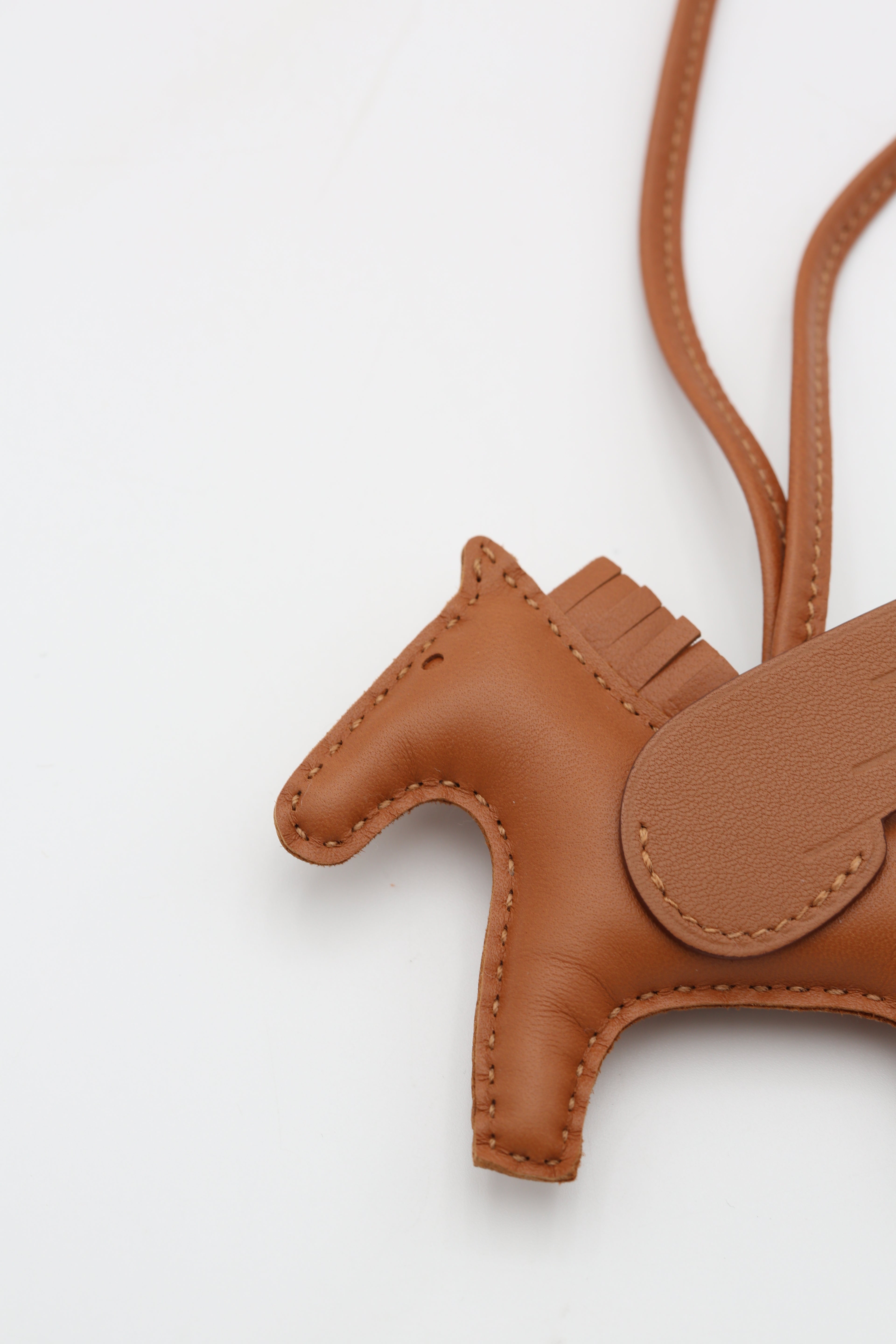 HERMÈS RODEO PEGASE PM CHARM GOLD