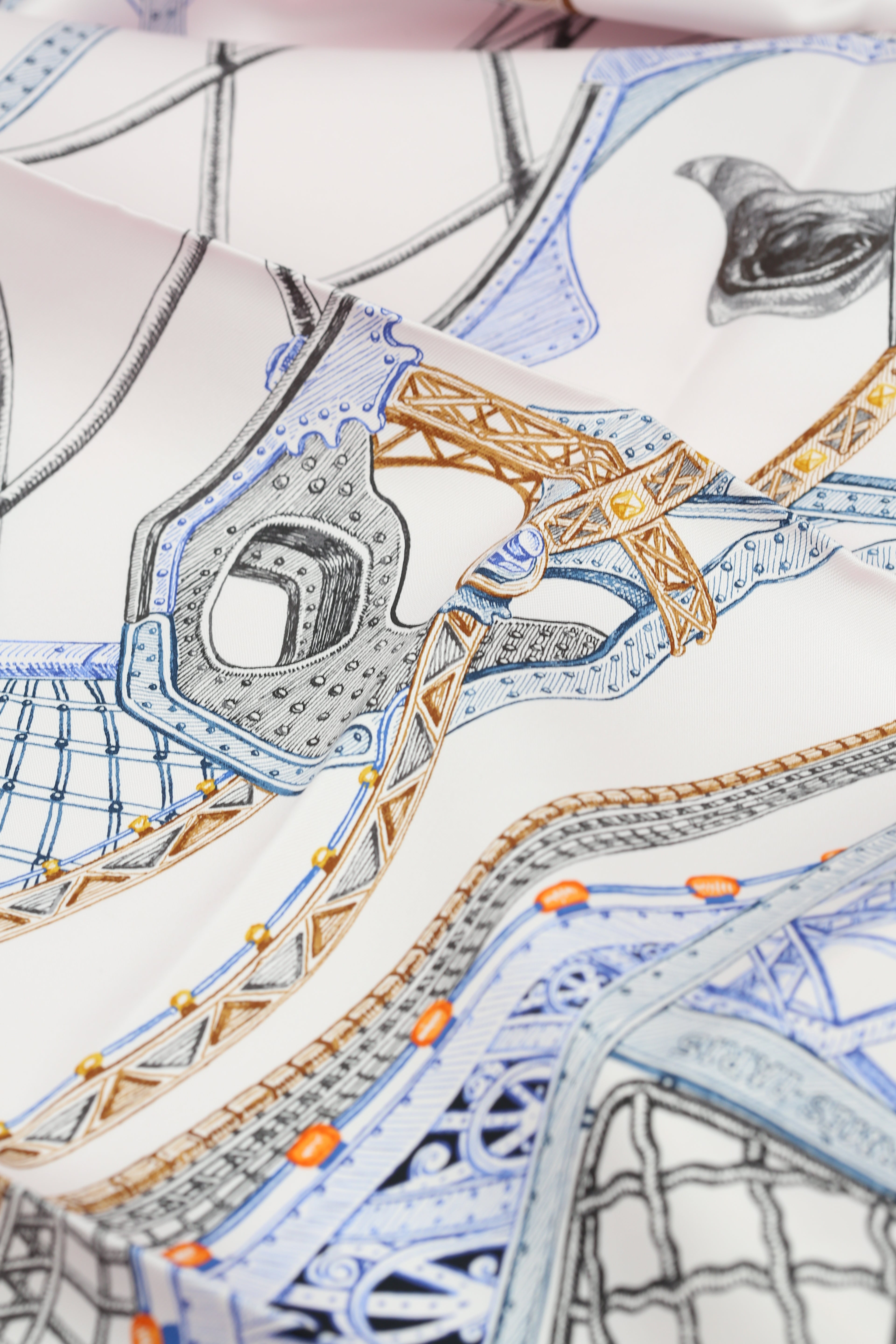 HERMÈS SCARF90X90 CHEVAUX D'HEPHAISTOS ROSE NACRE/BLEU/CUIR