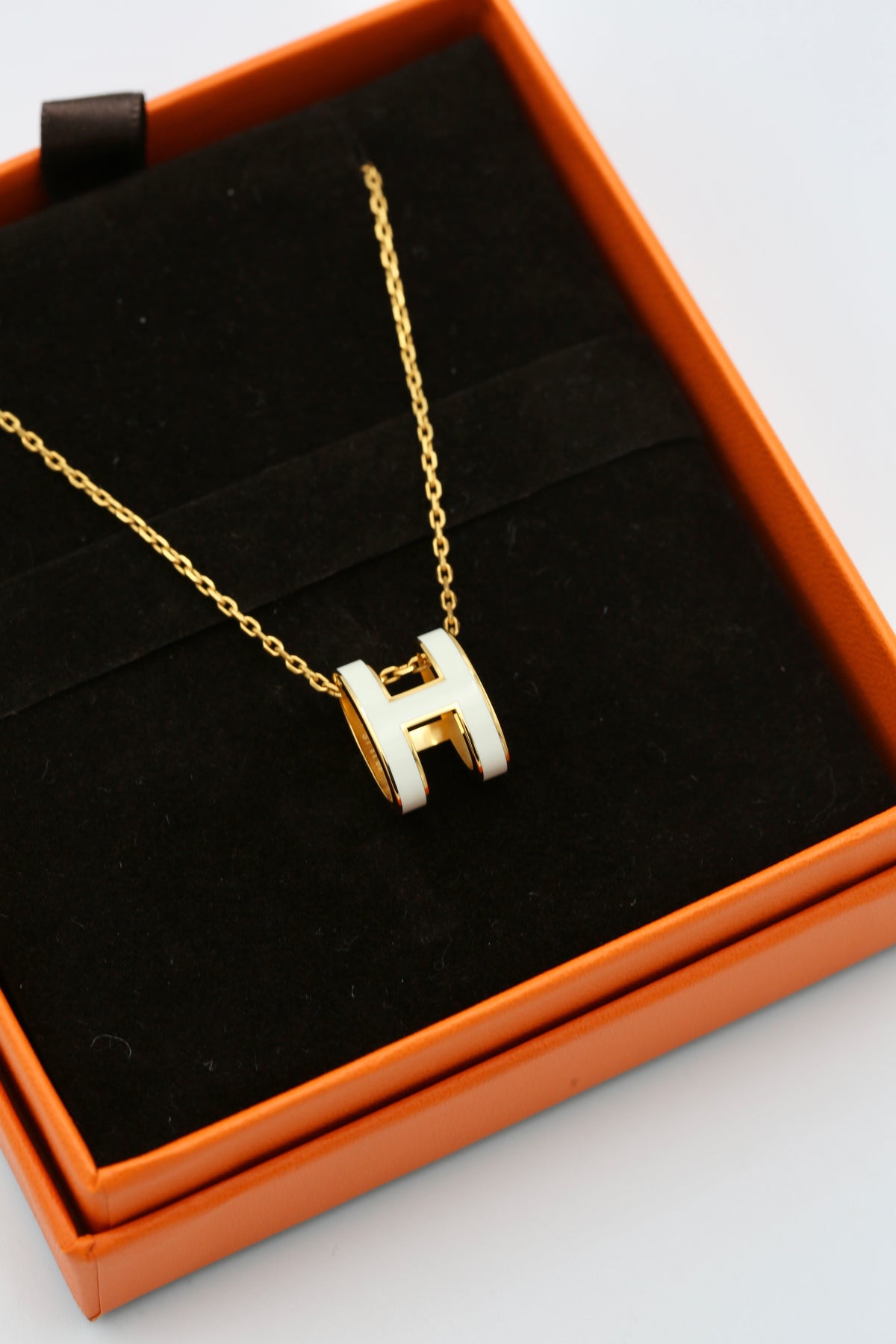 HERMÈS POP H PENDANT WHITE SILVER