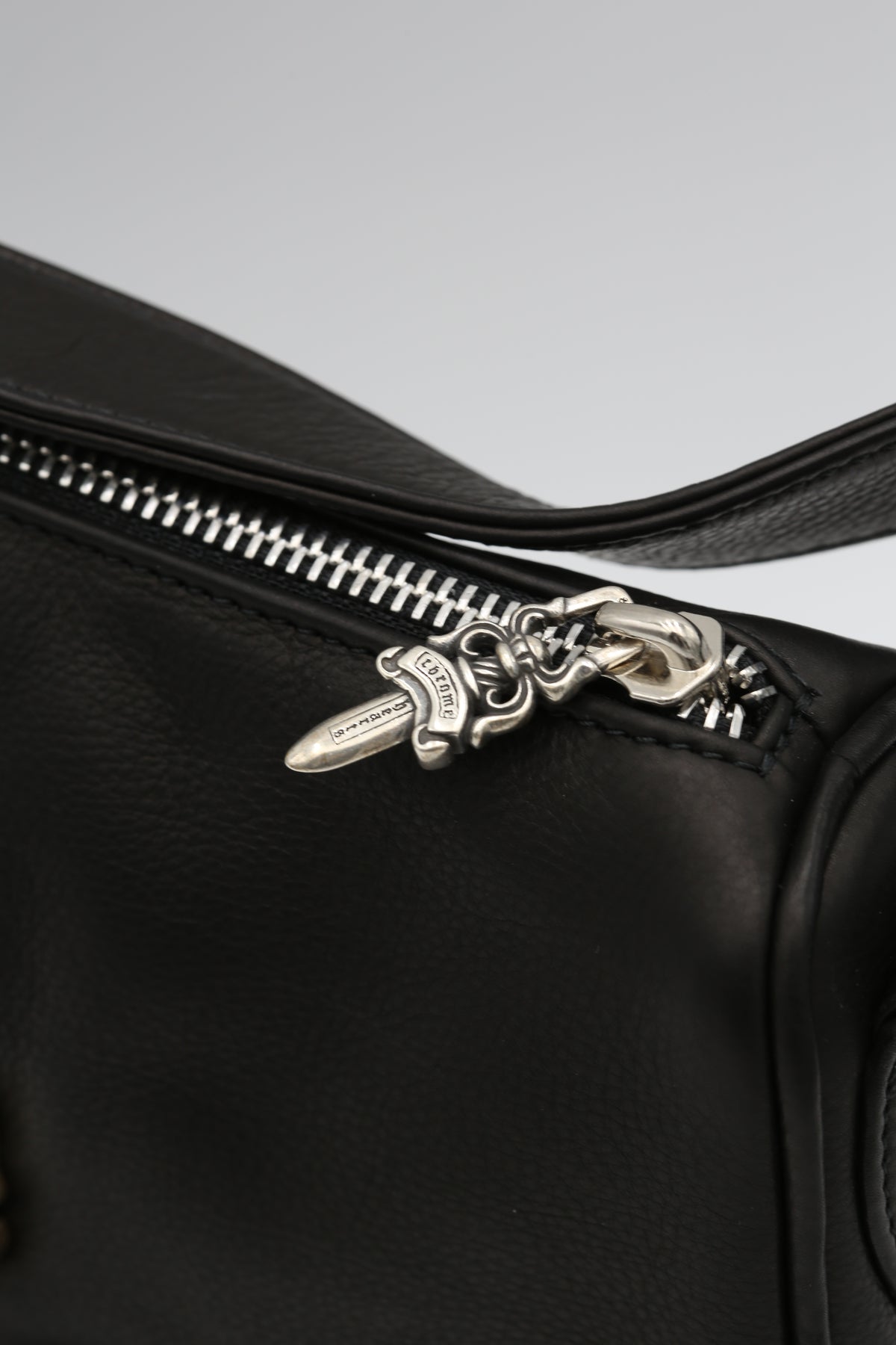 CHROME HEARTS BLACK SHOULDER BAG