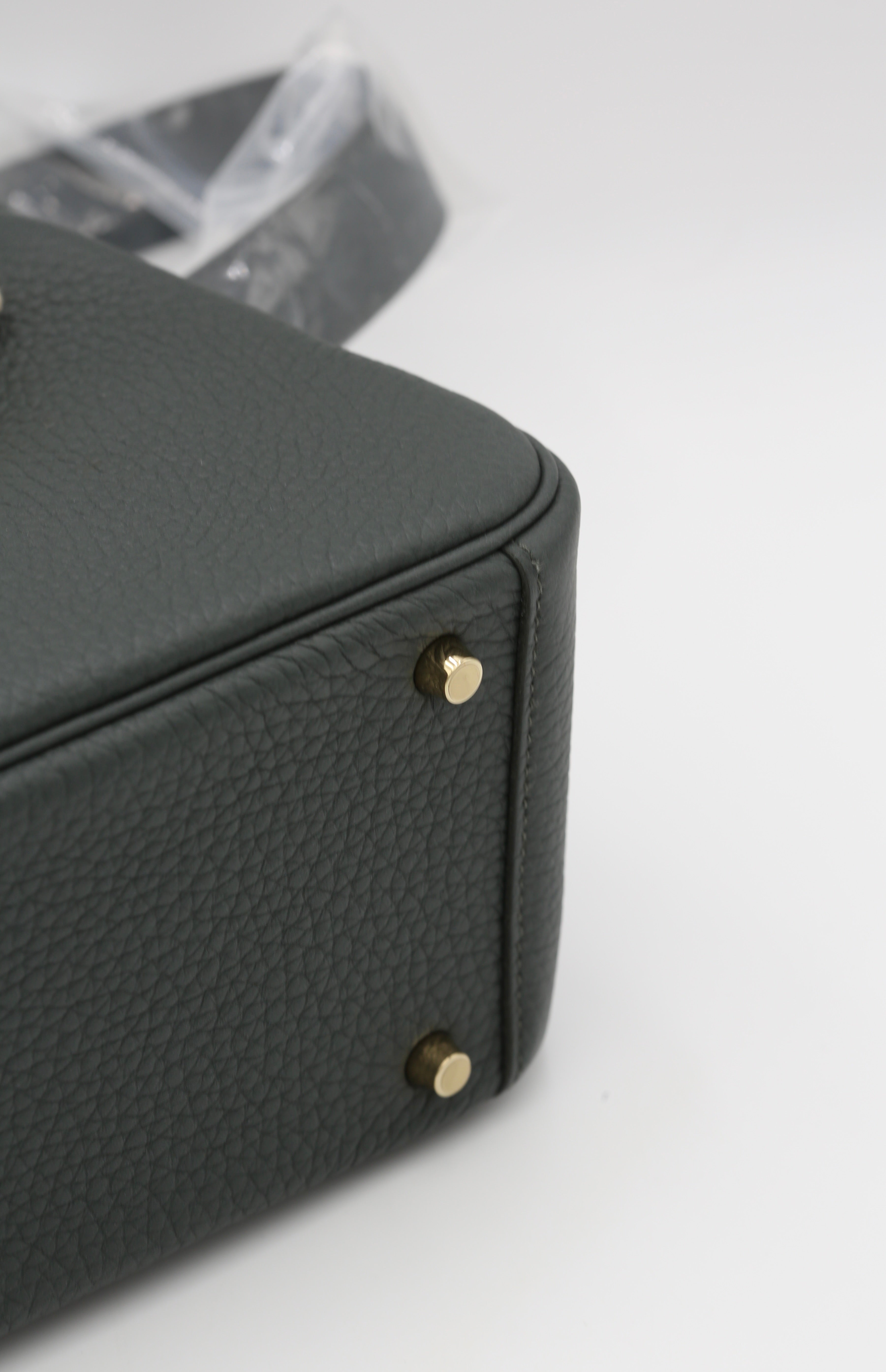 HERMÈS MINI LINDY Q0 VERT MANGROVE TAURILLON CLEMENCE CALFSKIN GOLD HARDWARE K STAMP