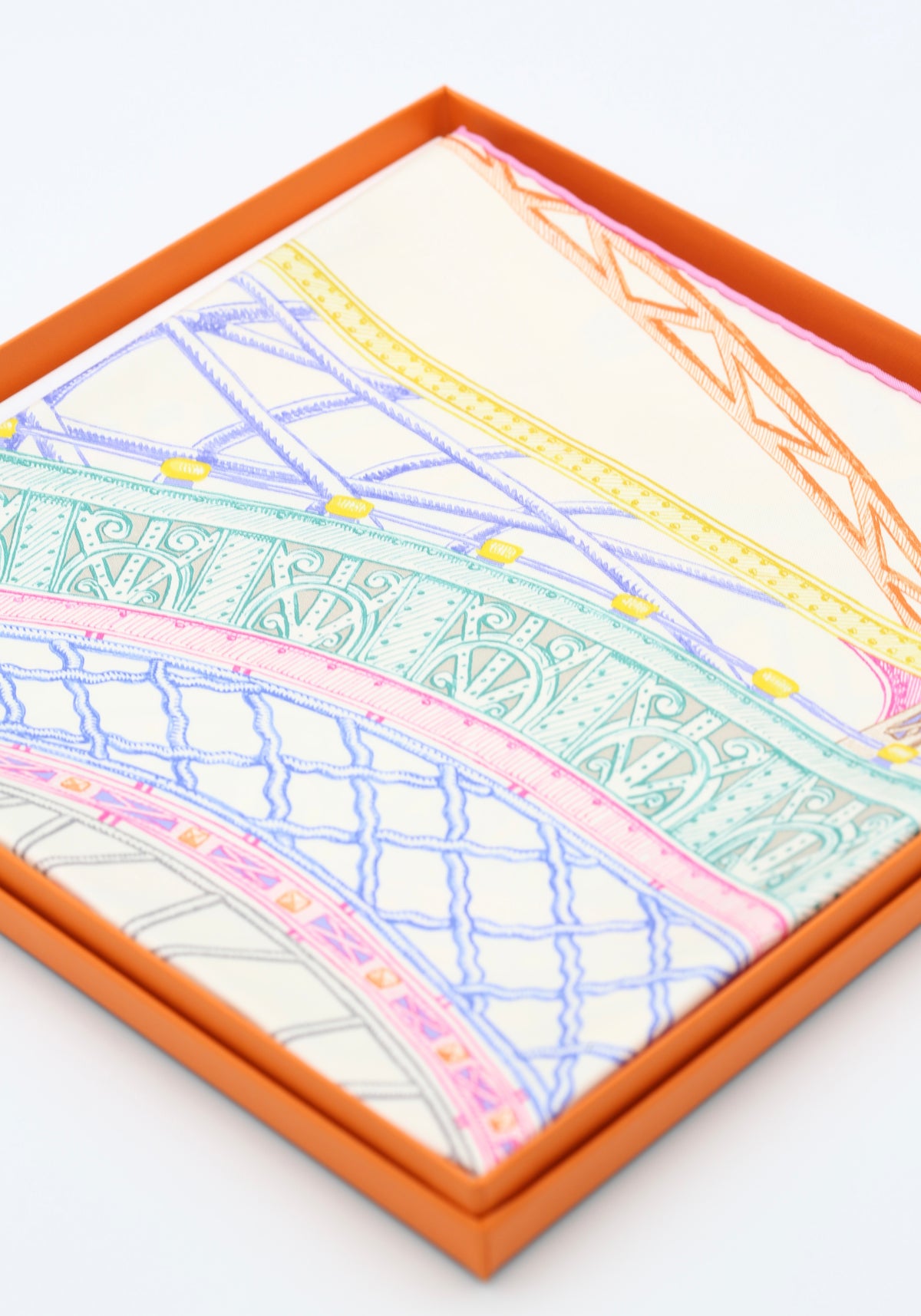HERMÈS SCARF90X90 CHEVAUX D'HEPHAOSTOS IVOIRE/ROSE/VERTC