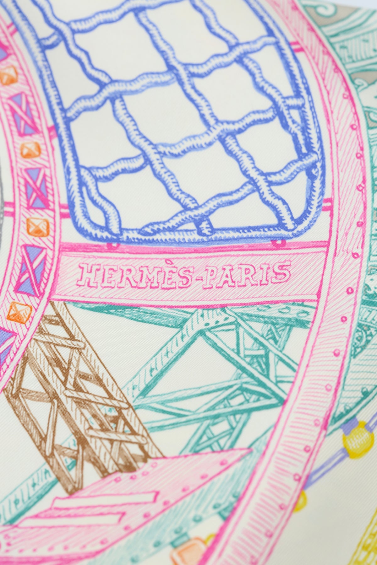 HERMÈS SCARF90X90 CHEVAUX D'HEPHAOSTOS IVOIRE/ROSE/VERTC