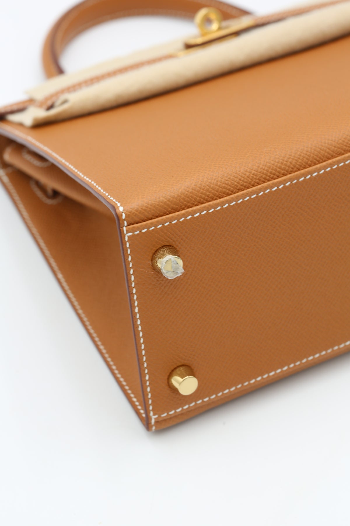 HERMÈS KELLY25 GOLD SELLIER EPSOM GOLD HARDWARE W STAMP
