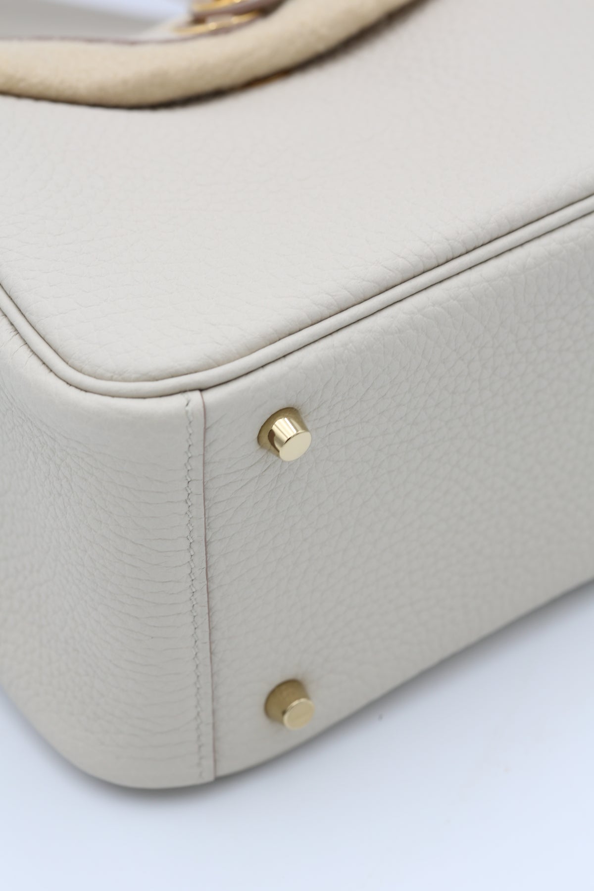 HERMÈS MINI LINDY BETON TAURILLON CLEMENCE GOLD HARDWARE B STAMP