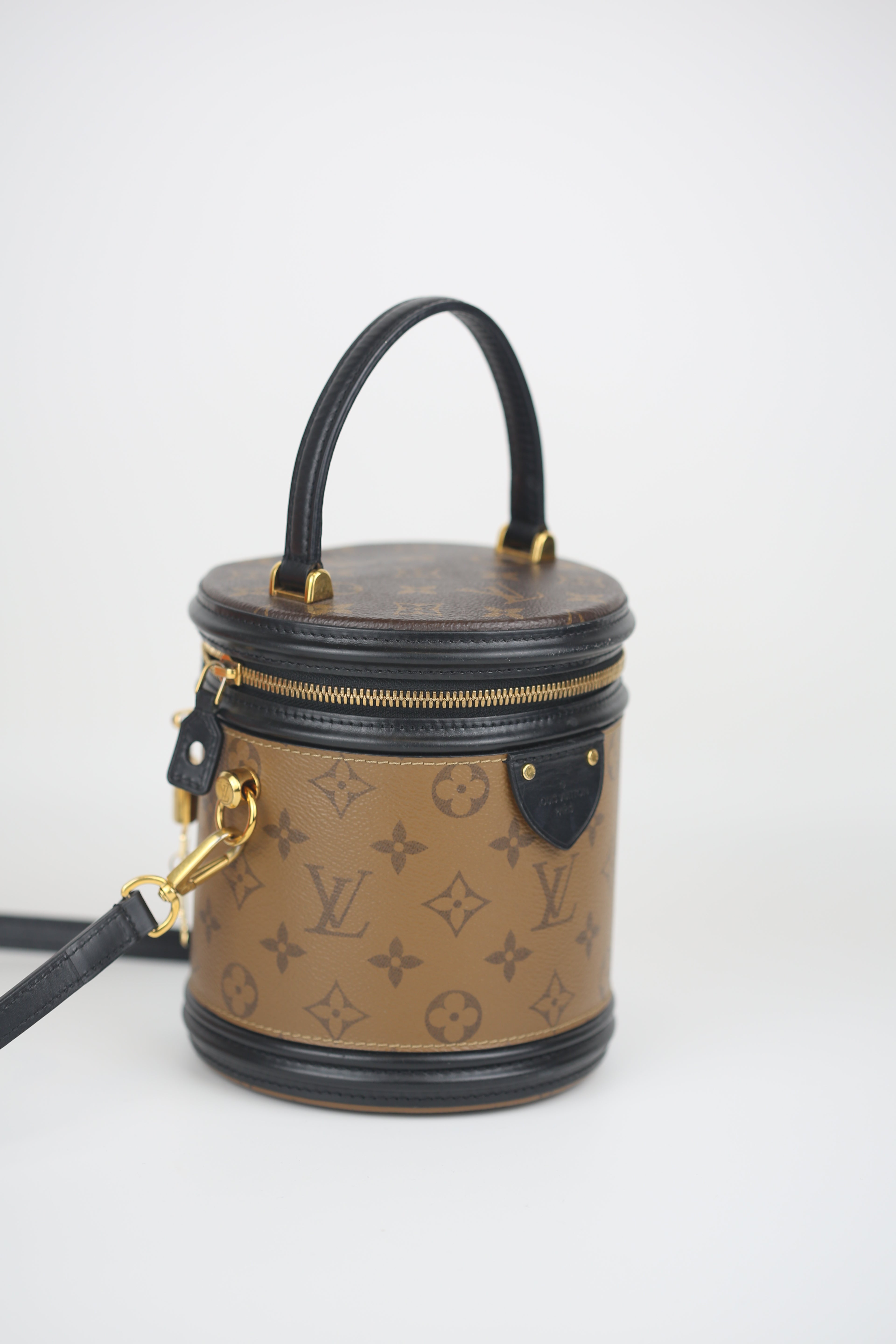 LOUIS VUITTON  Reverse Monogram Cannes