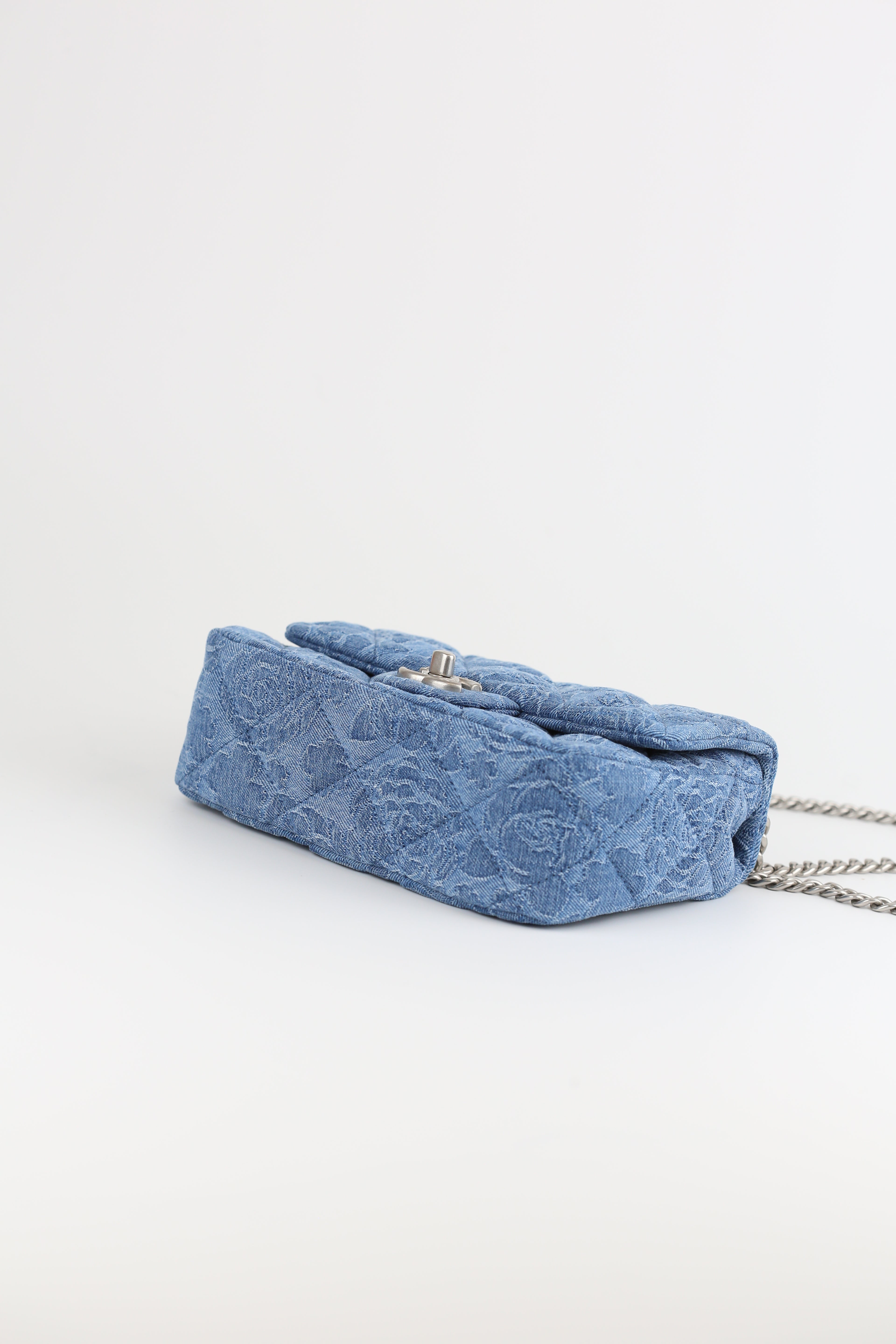 Chanel mini flag bag Bleu