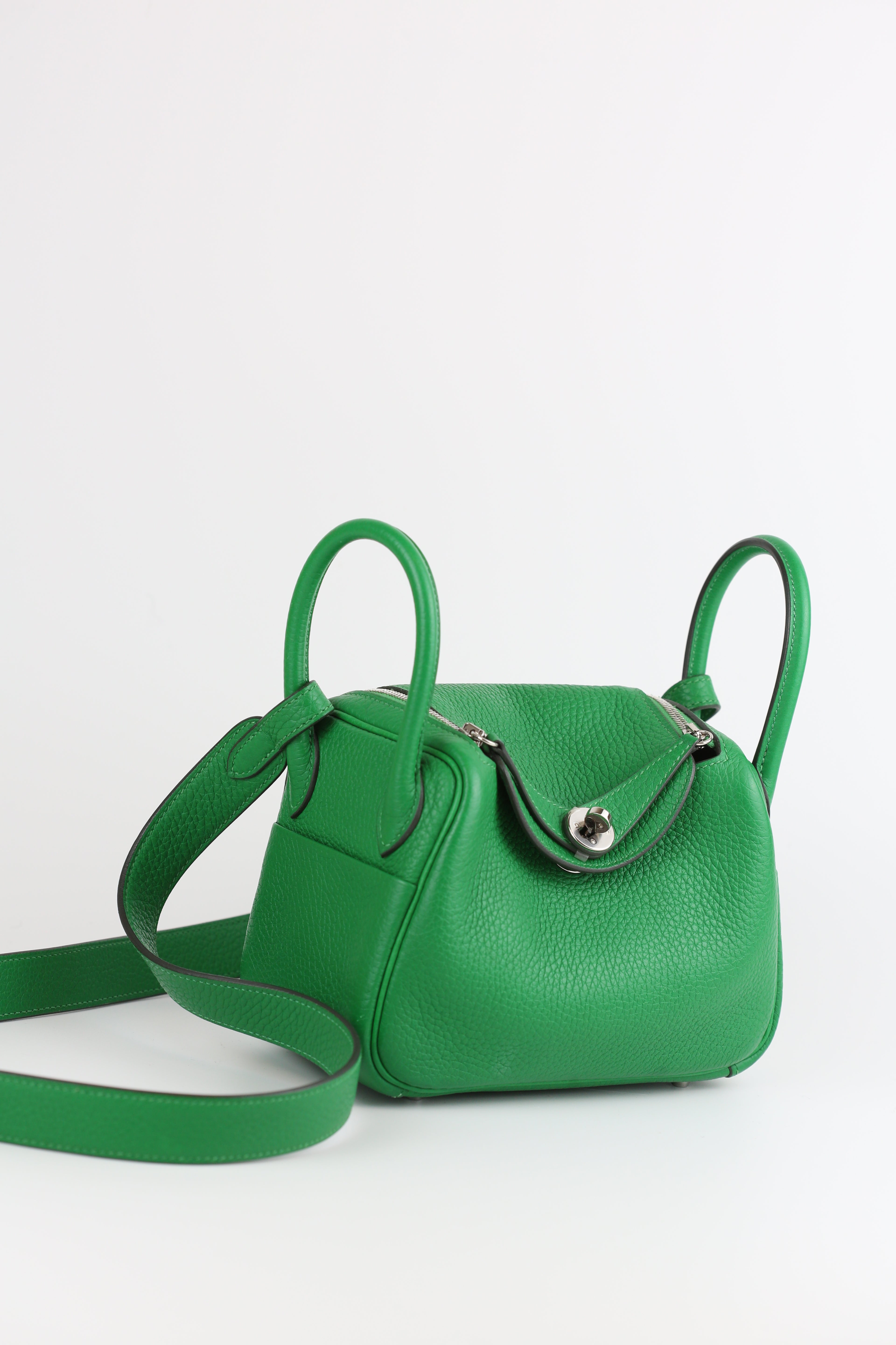 HERMÈS Clemence Mini Lindy Bamboo