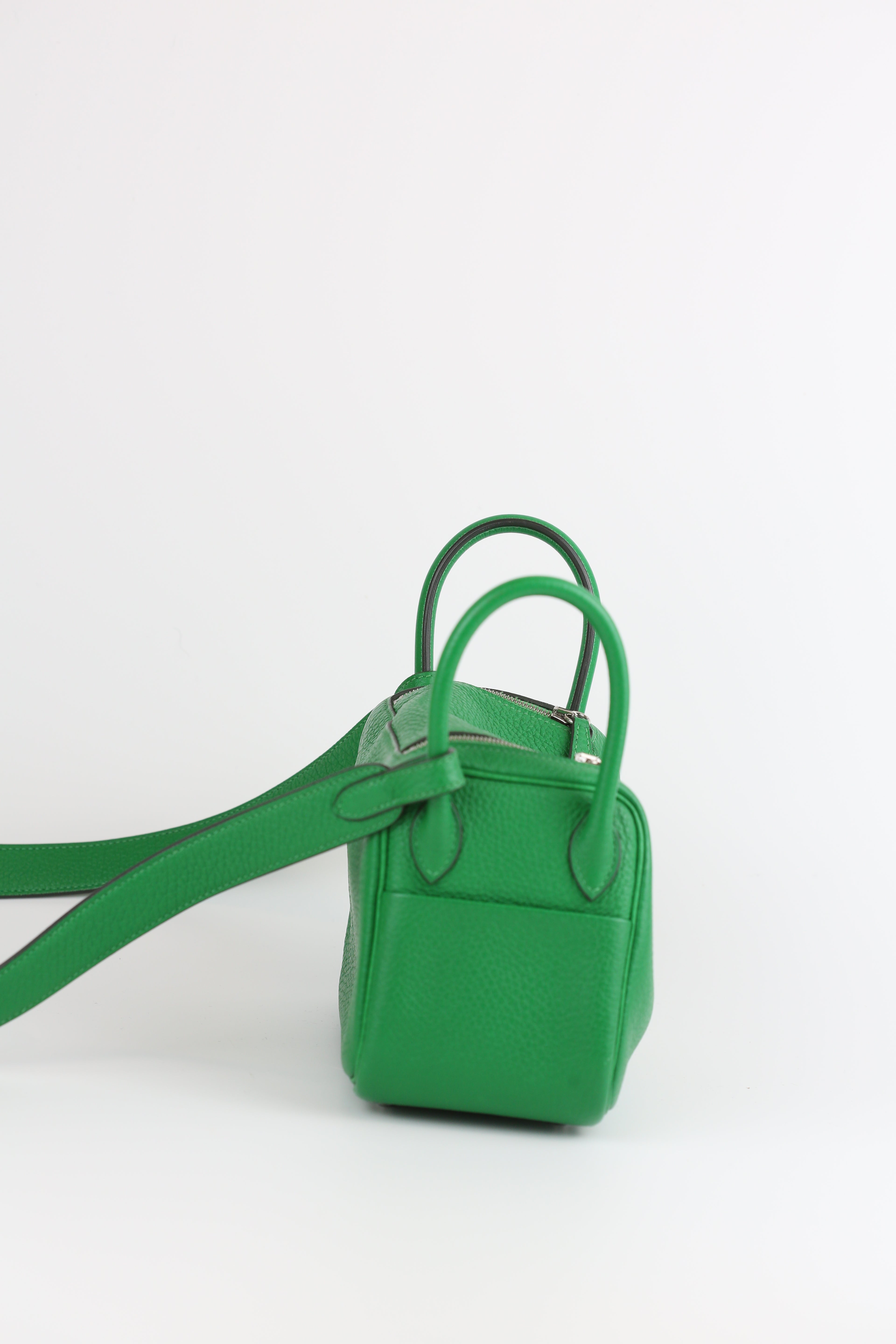 HERMÈS Clemence Mini Lindy Bamboo