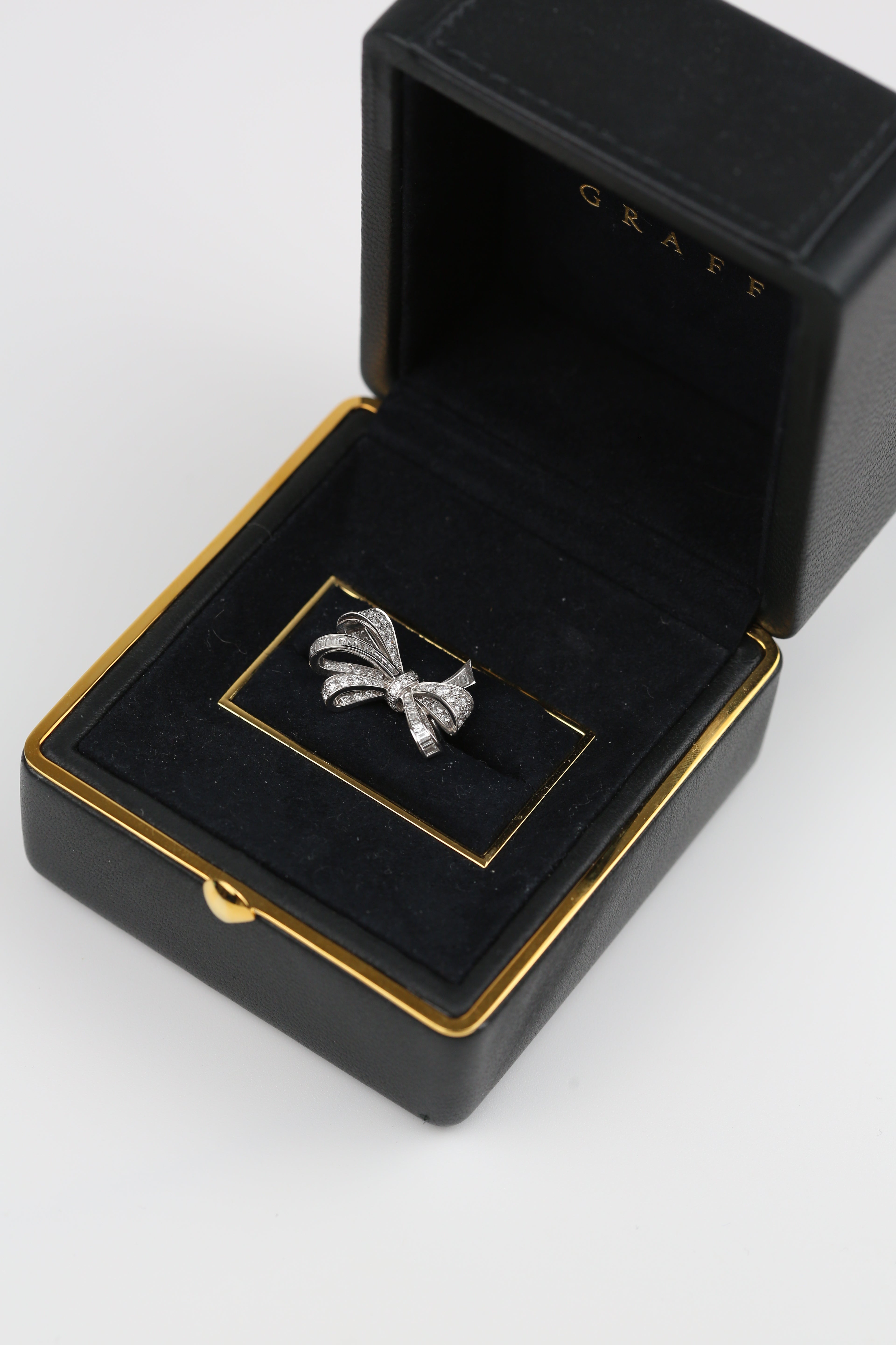 GRAFF BUTTERFLY FULL DIAMOND RING
