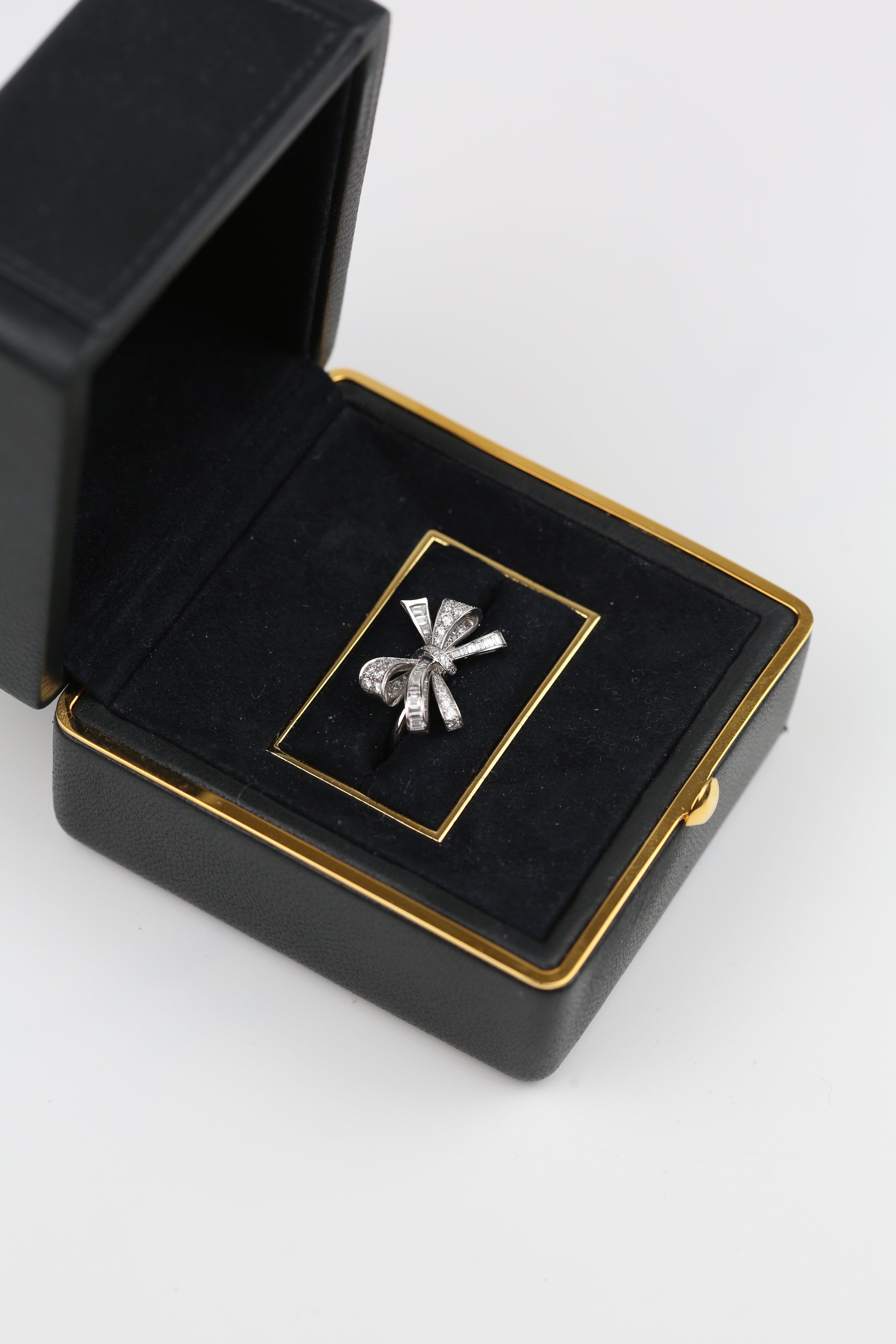 GRAFF BUTTERFLY FULL DIAMOND RING