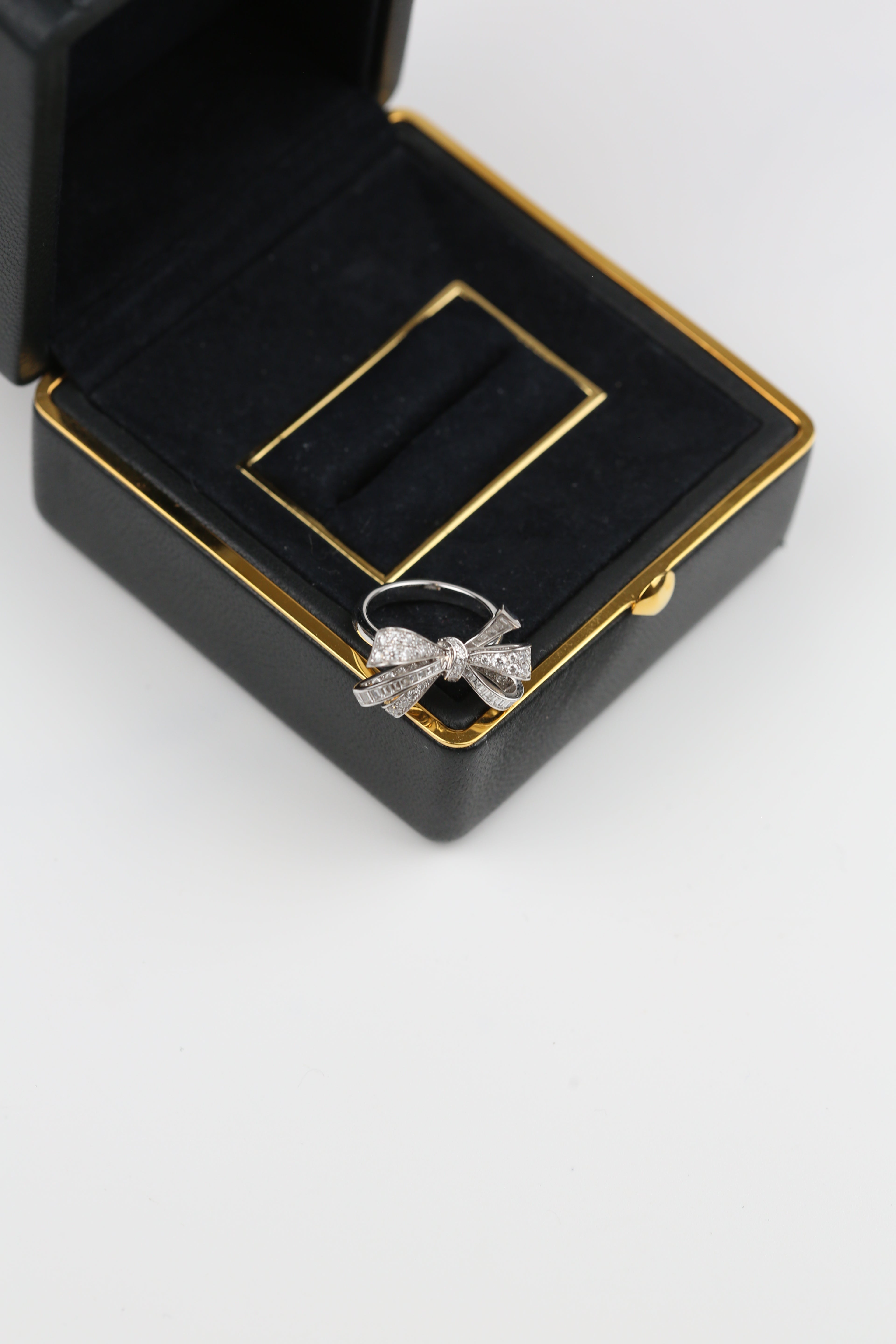 GRAFF BUTTERFLY FULL DIAMOND RING