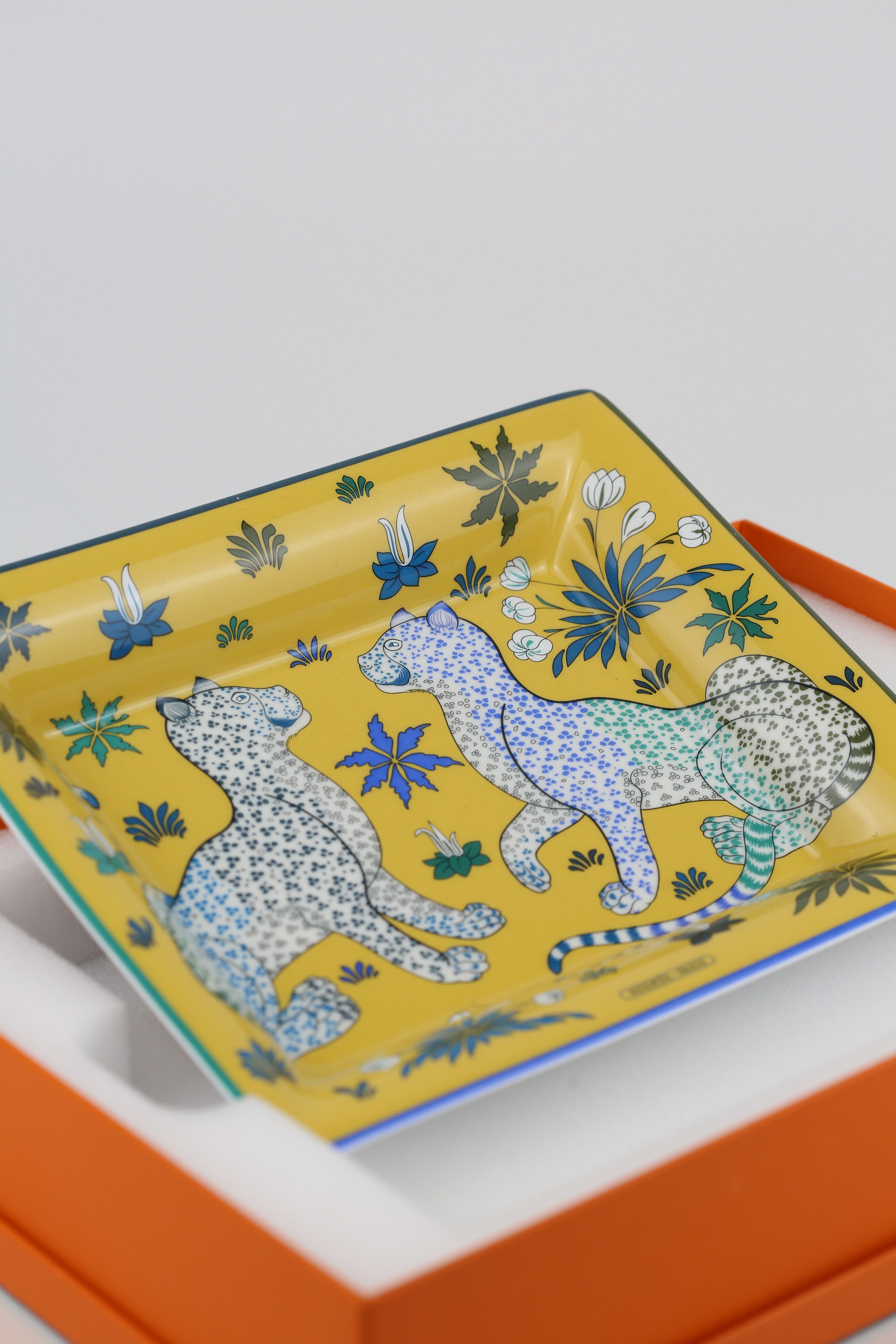 Deco tray Panther