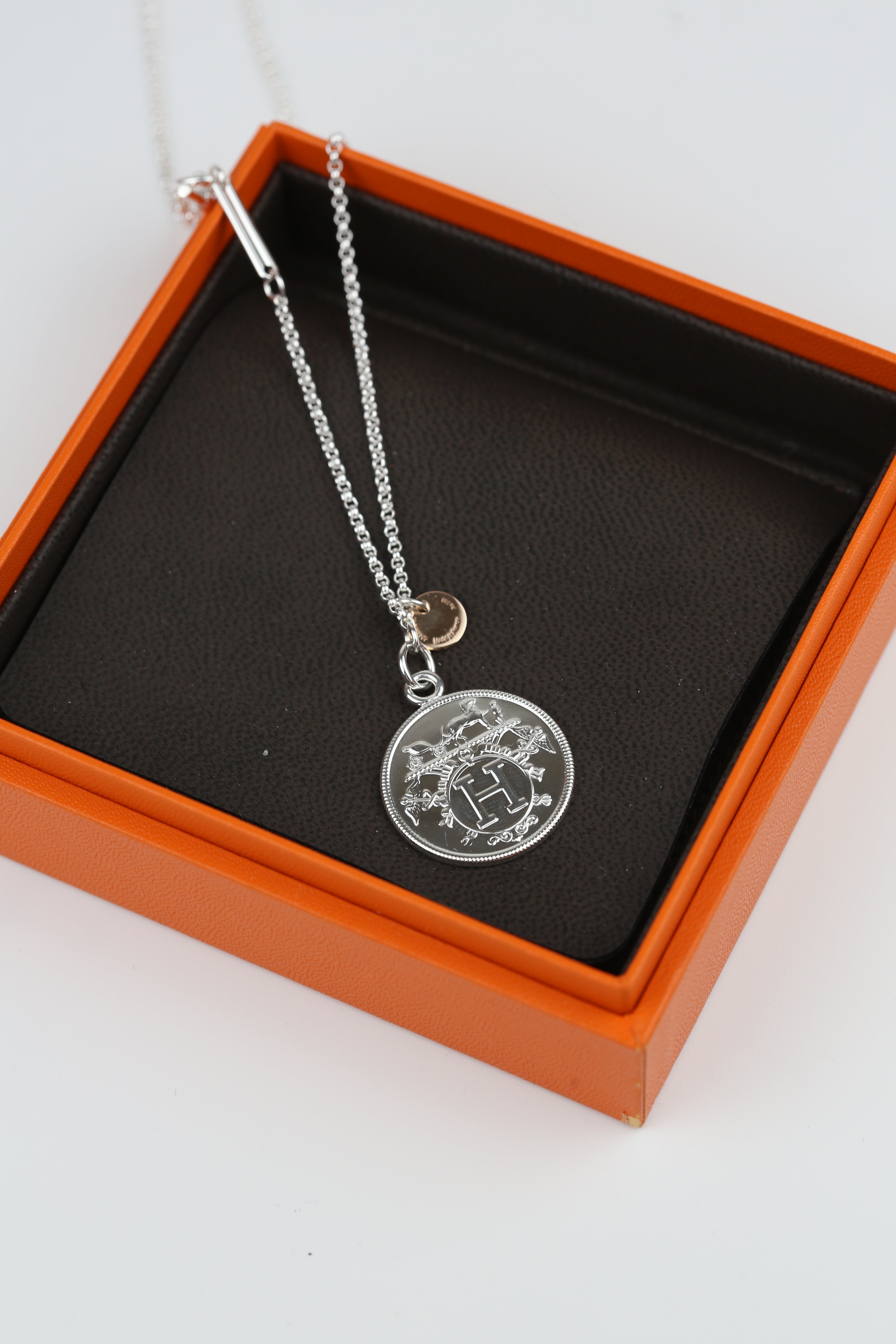 HERMÈS  Libris Necklace SIZE M