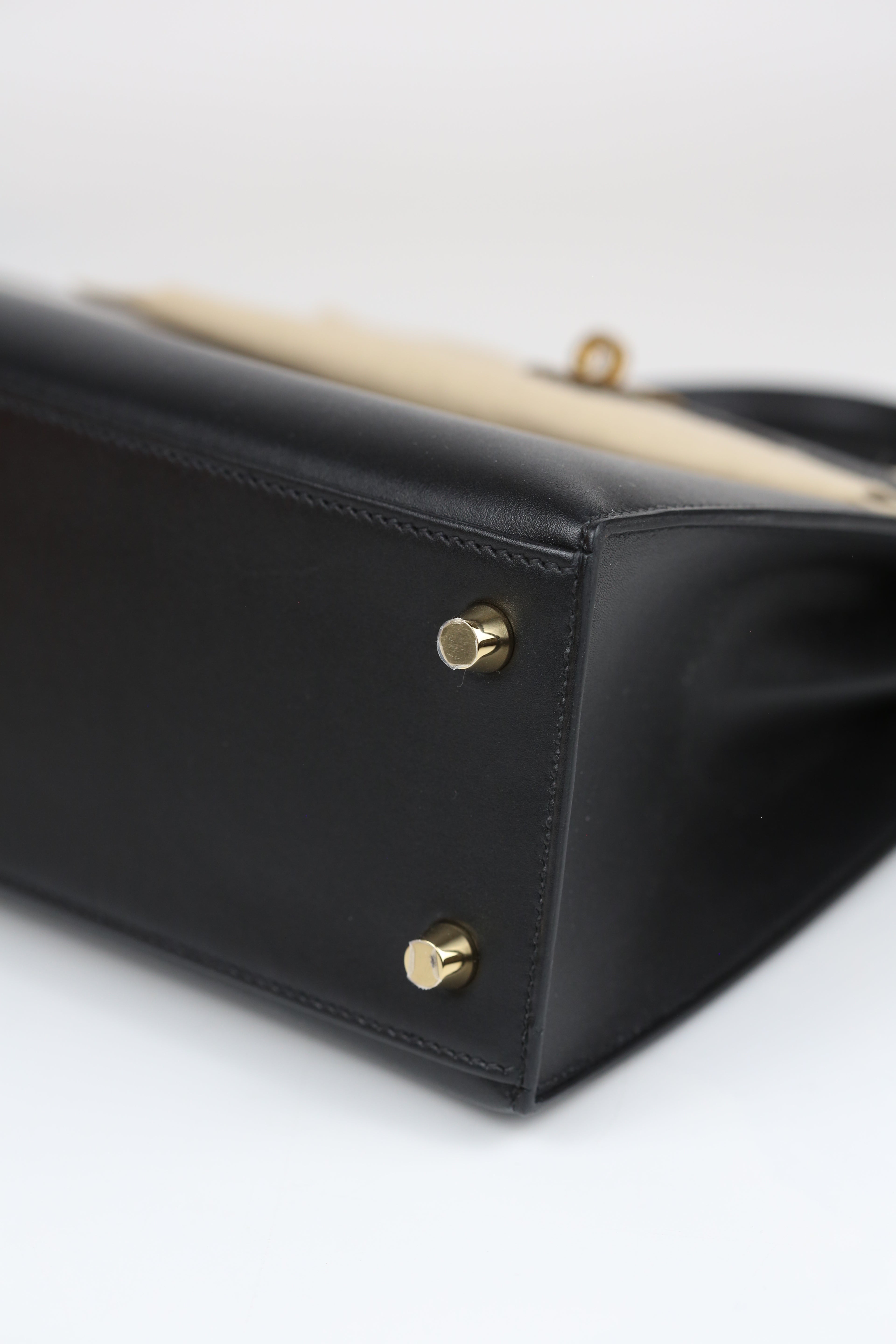 HERMÈS KELLY25 NOIR TADELAKT GOLD Y STAMP