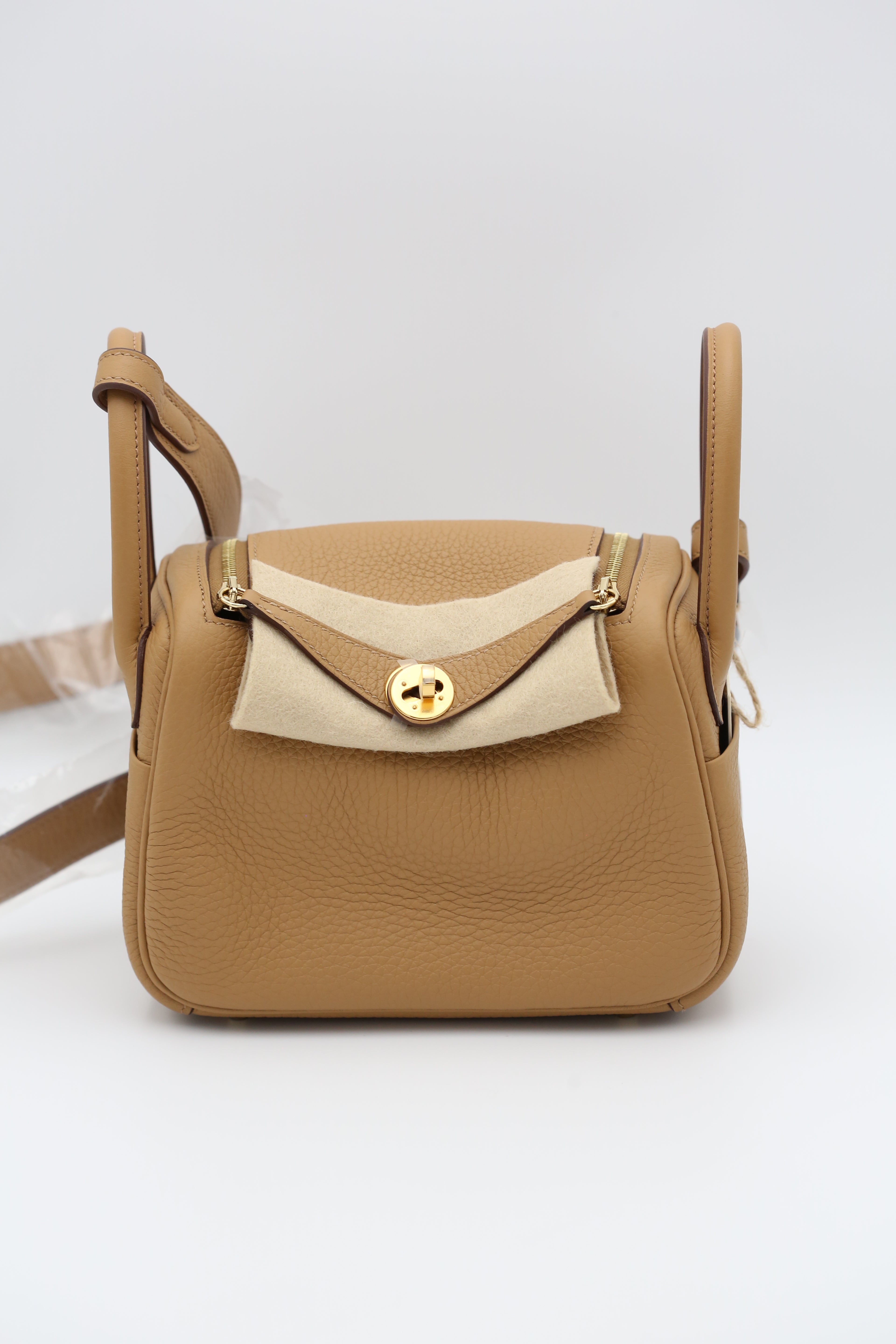 HERMÈS Mini Lindy Biscuit Gold