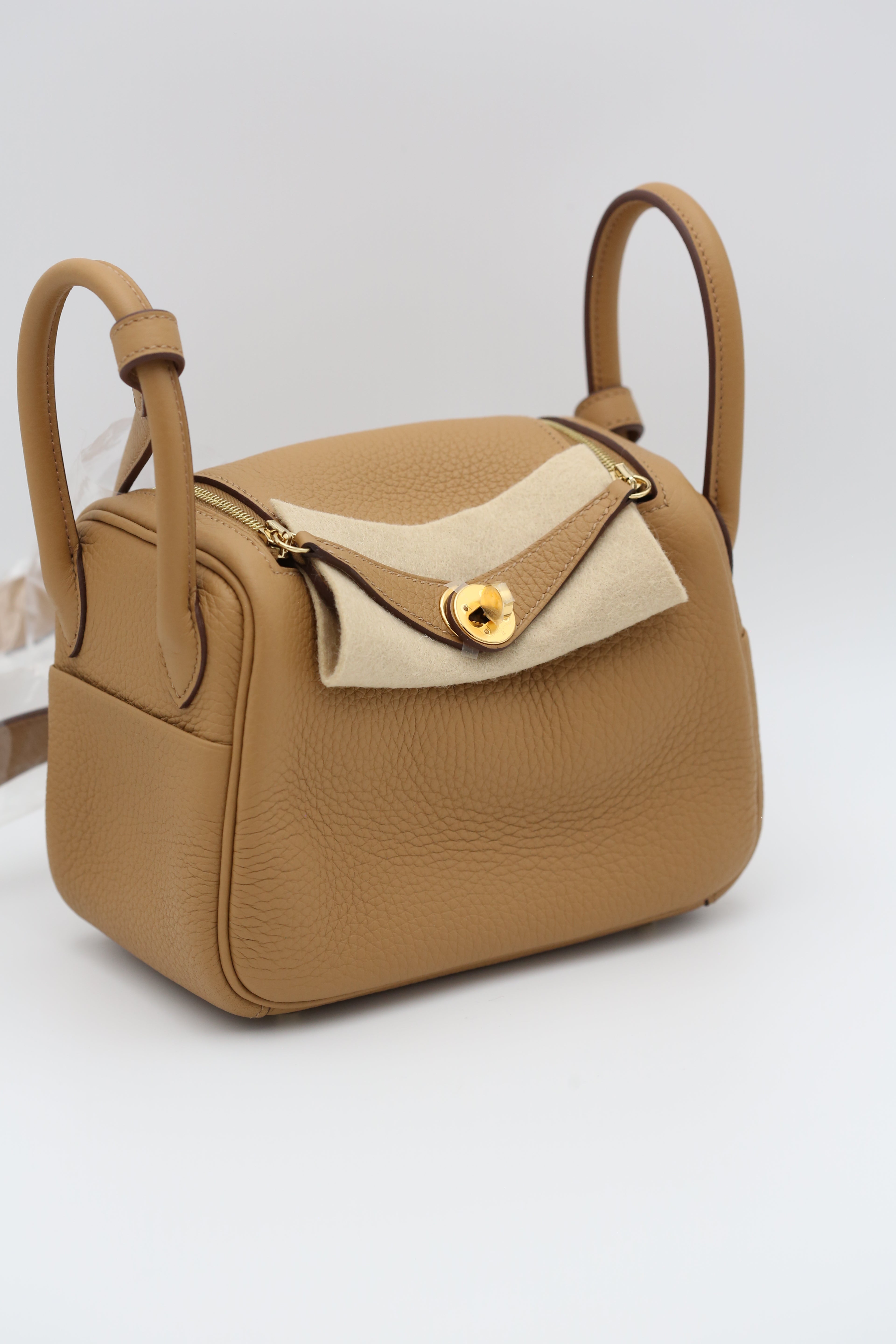 HERMÈS Mini Lindy Biscuit Gold