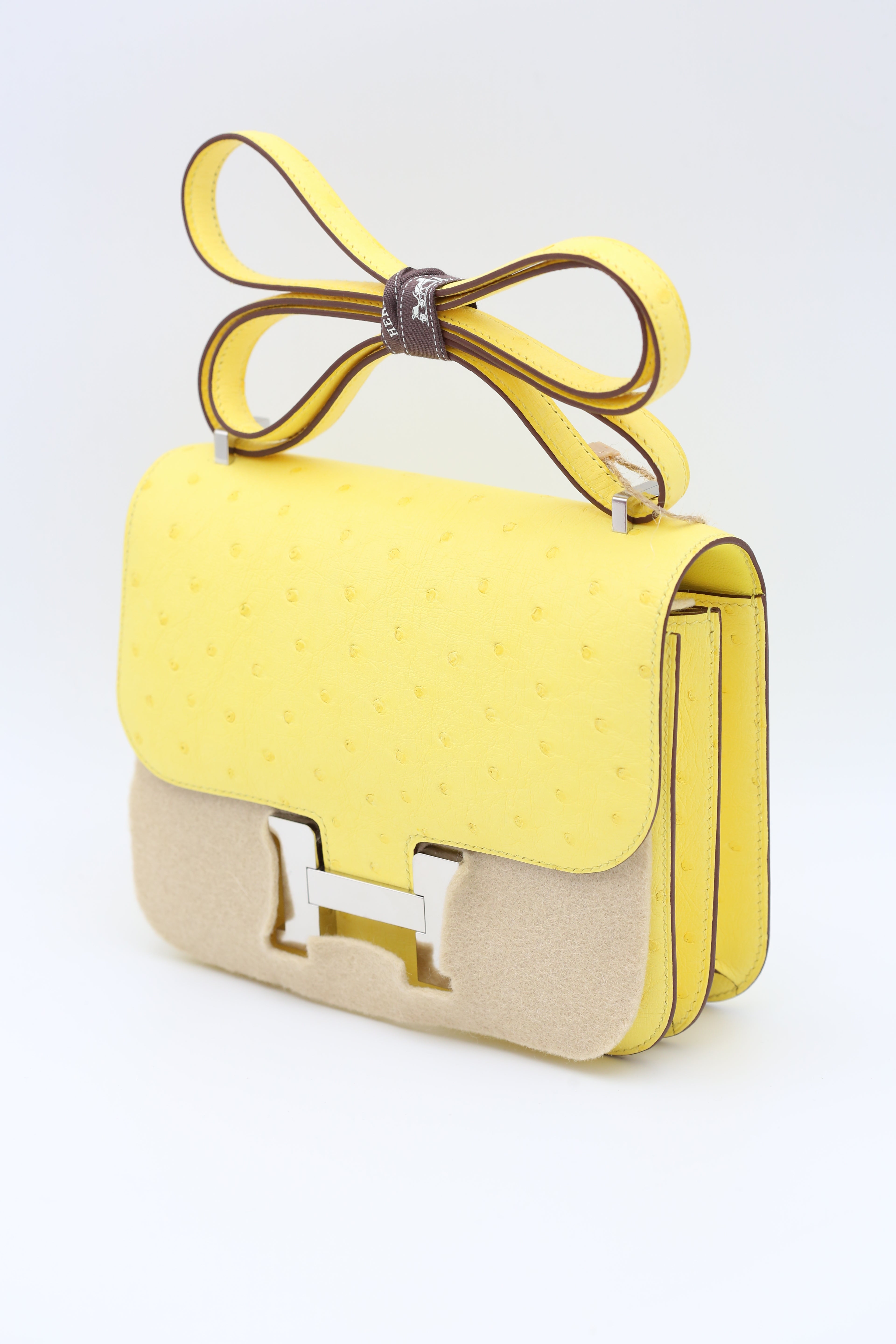HERMÈS CONSTANCE18 JAUNE CITRON OSTRICH B STAMP