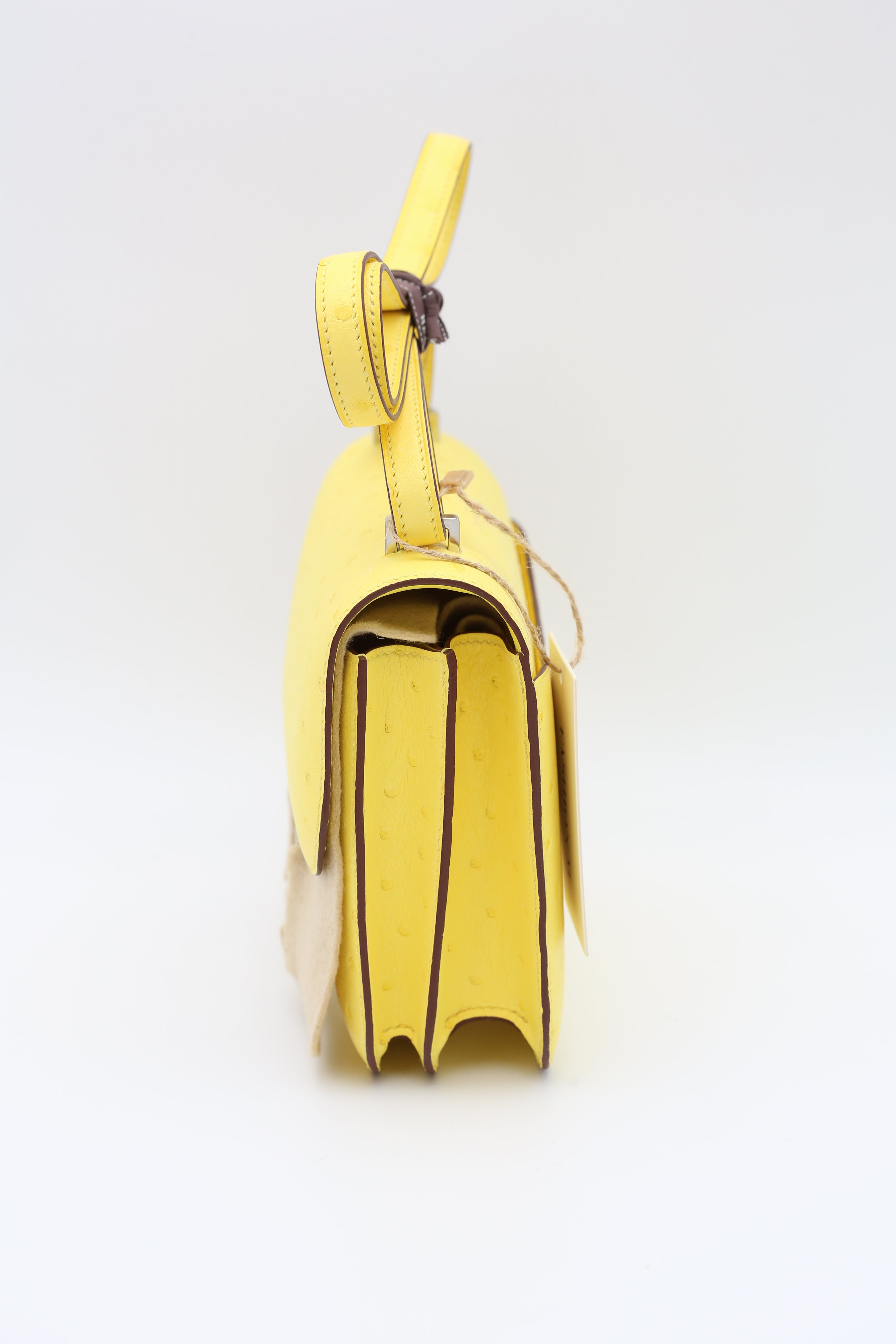 HERMÈS CONSTANCE18 JAUNE CITRON OSTRICH B STAMP