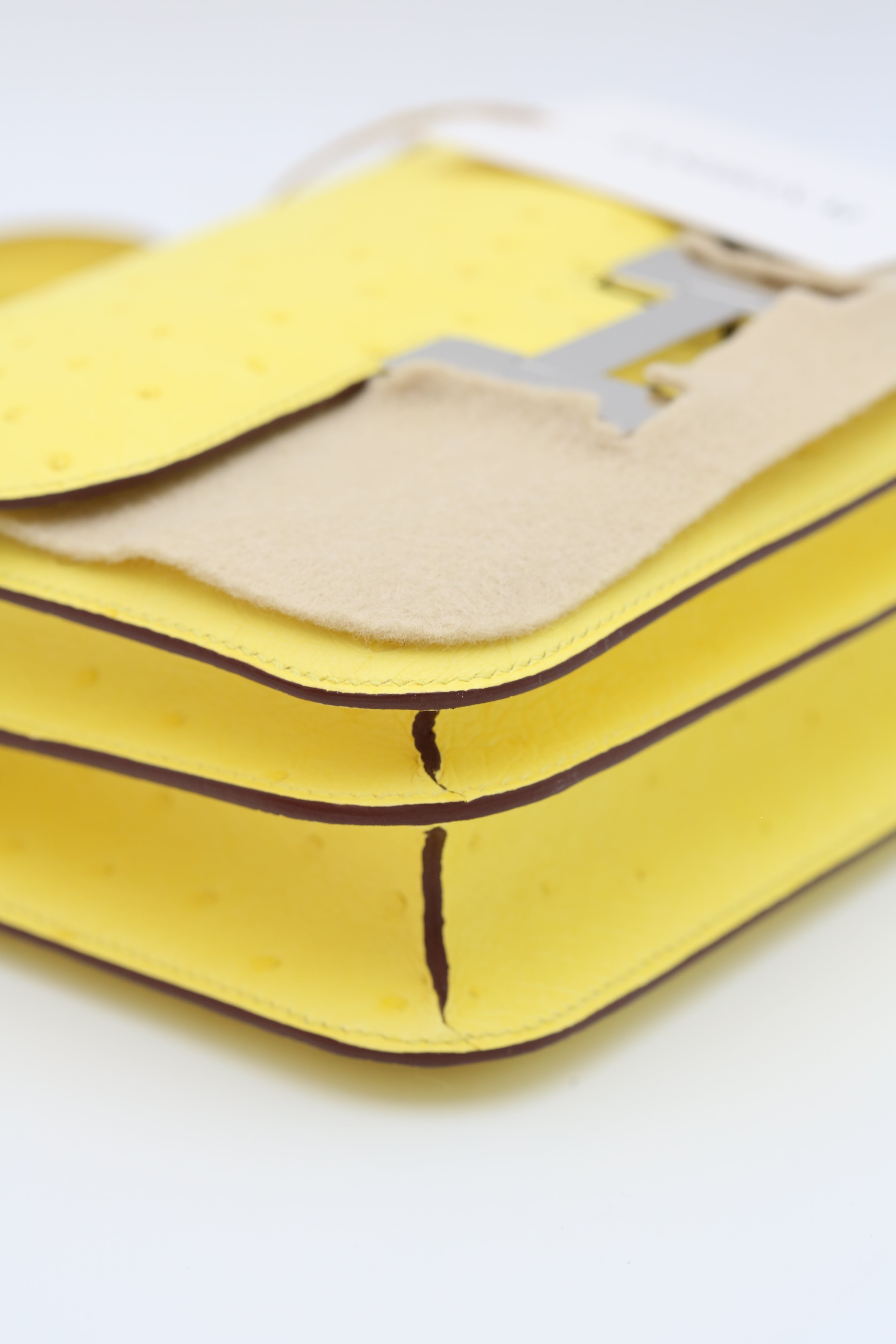 HERMÈS CONSTANCE18 JAUNE CITRON OSTRICH B STAMP